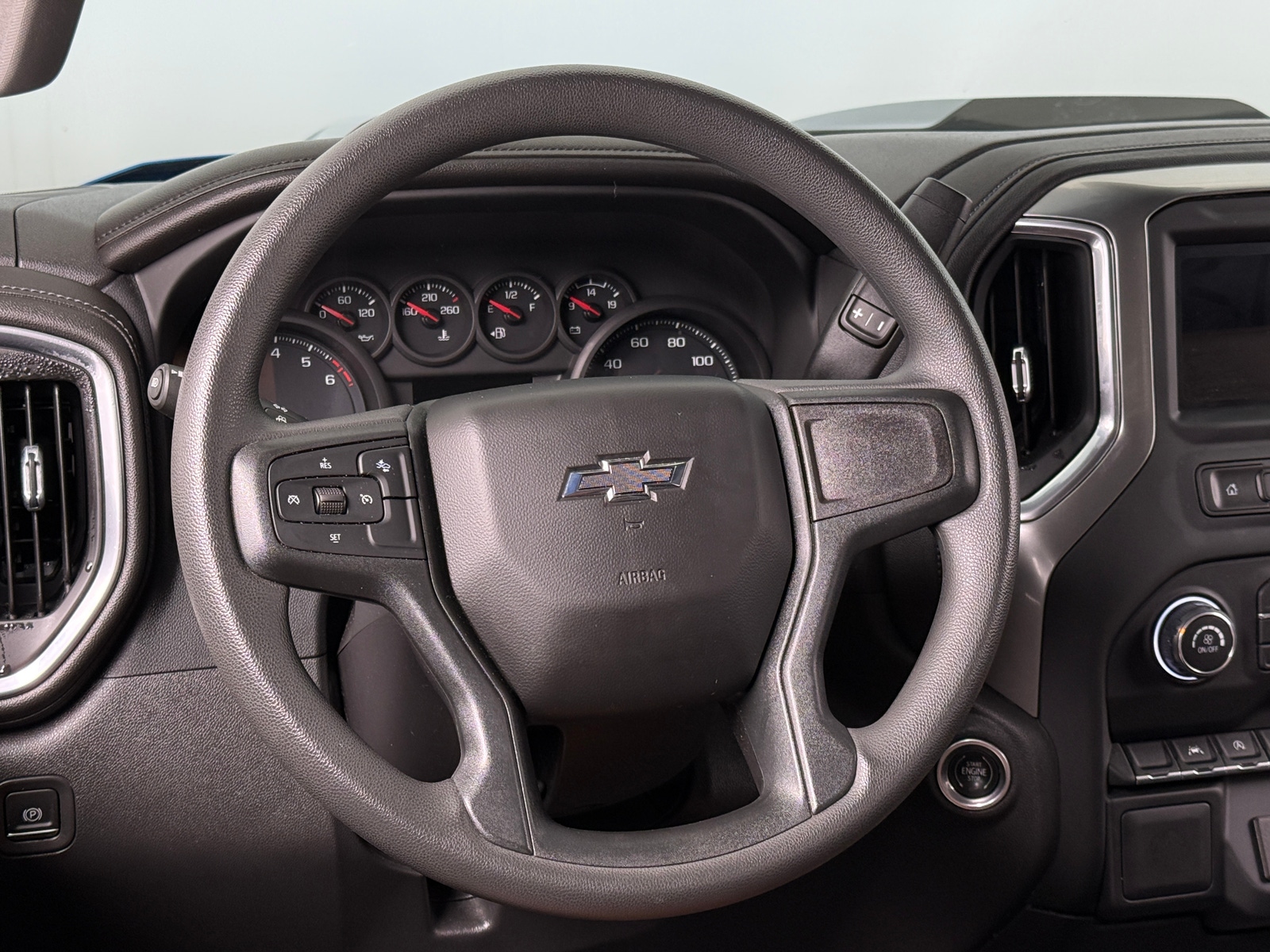 Thumbnail: 2022 Chevrolet Silverado 1500 - 5