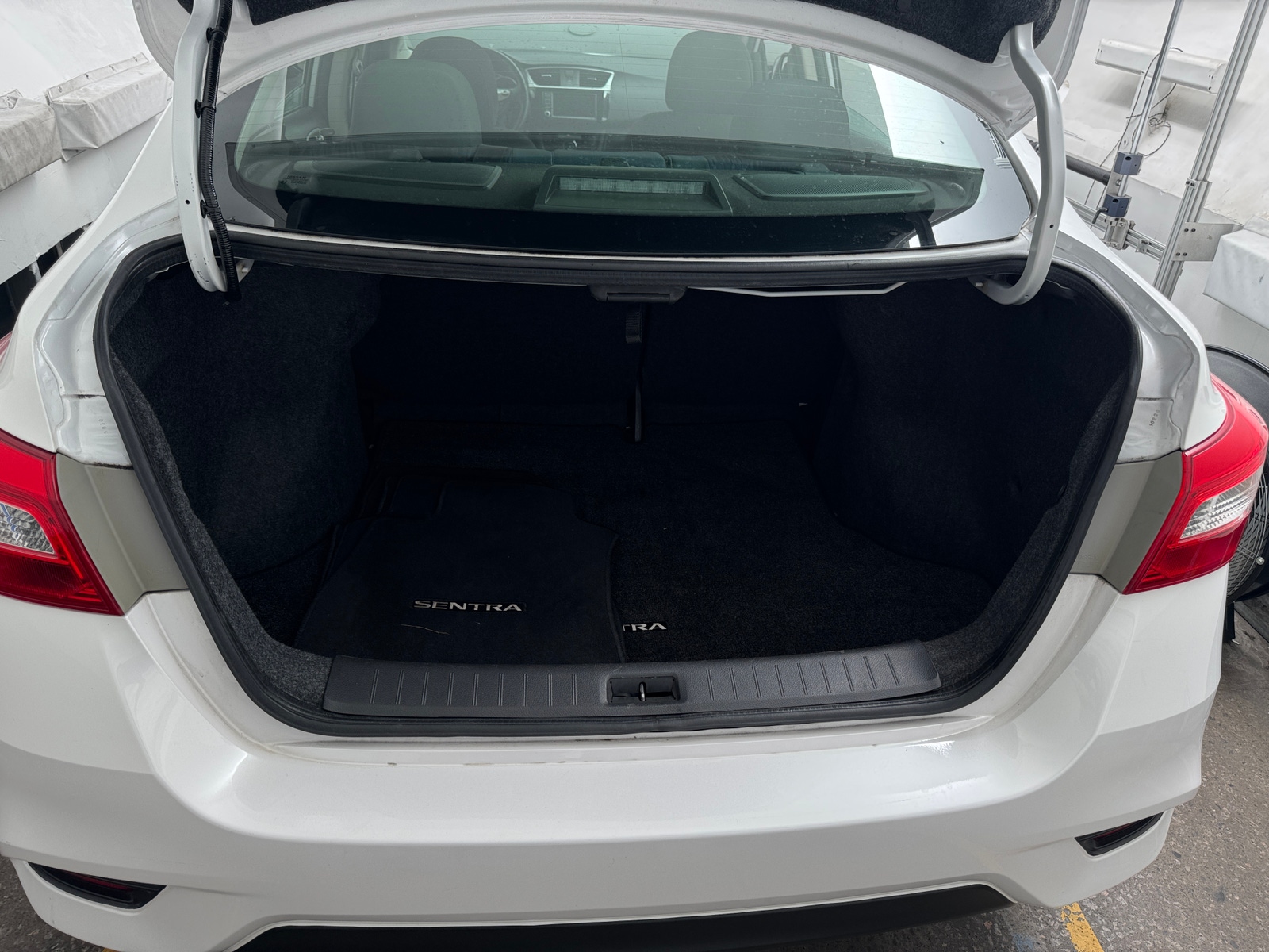 Thumbnail: 2019 Nissan Sentra - 7