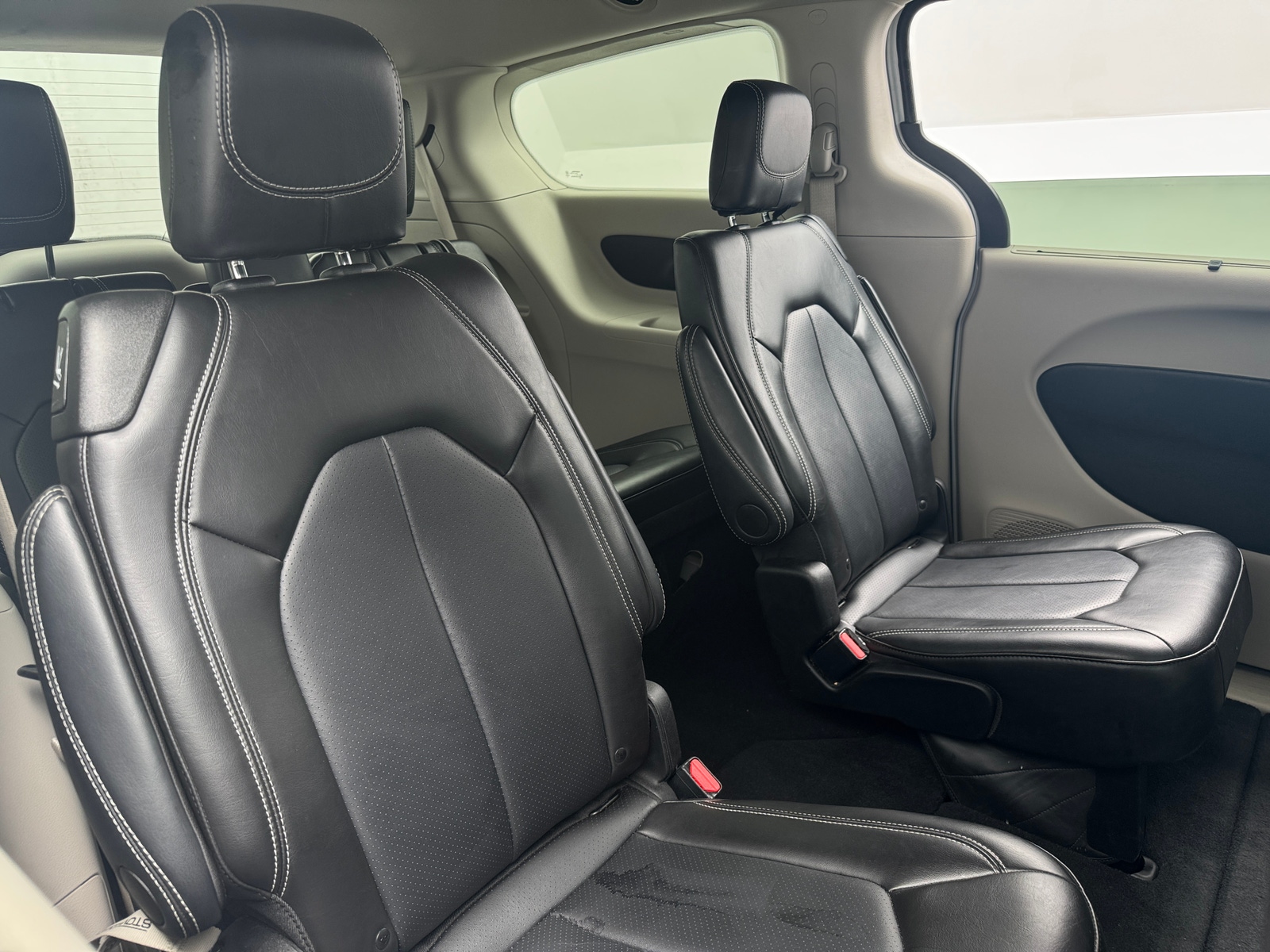 Thumbnail: 2024 Chrysler Pacifica - 5