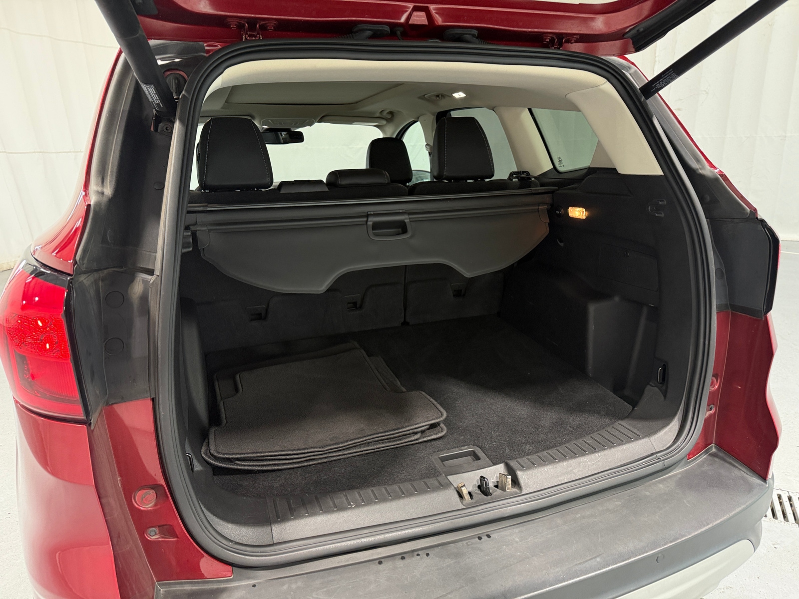 Thumbnail: 2019 Ford Escape - 6