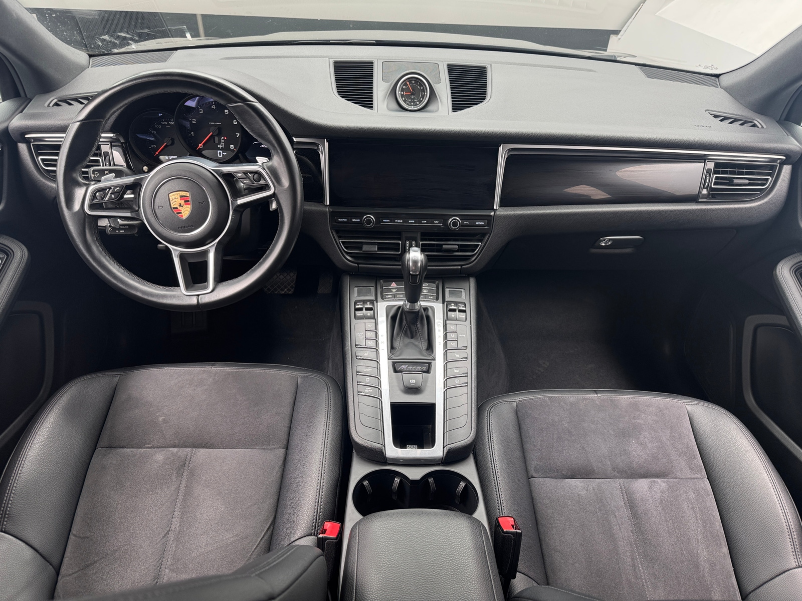 Thumbnail: 2019 Porsche Macan - 2
