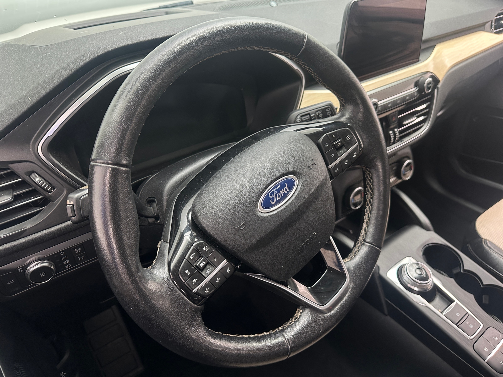 Thumbnail: 2021 Ford Escape - 4