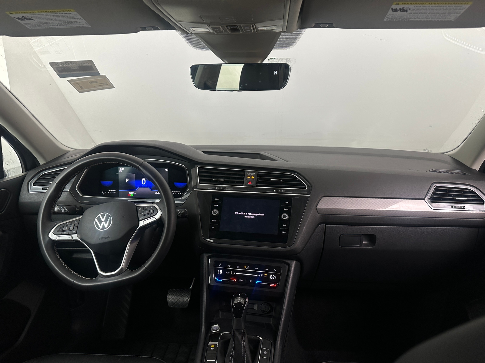 Thumbnail: 2022 Volkswagen Tiguan - 2