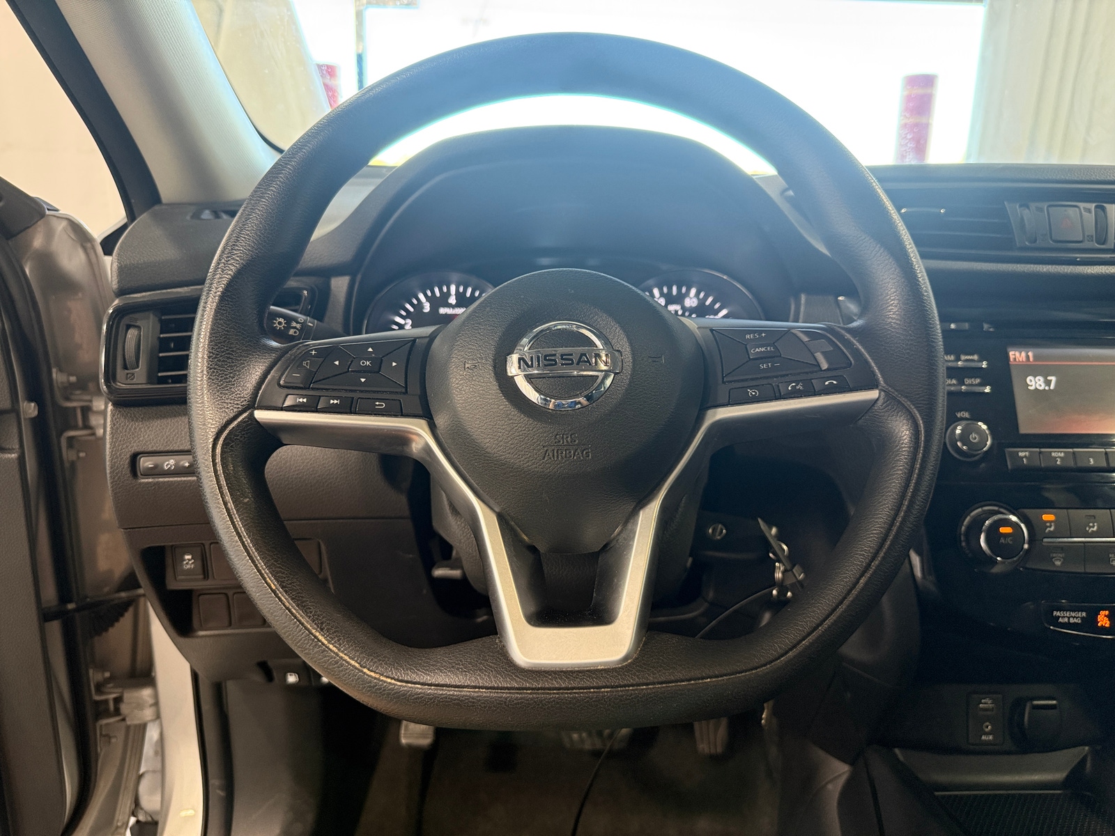 Thumbnail: 2017 Nissan Rogue - 5