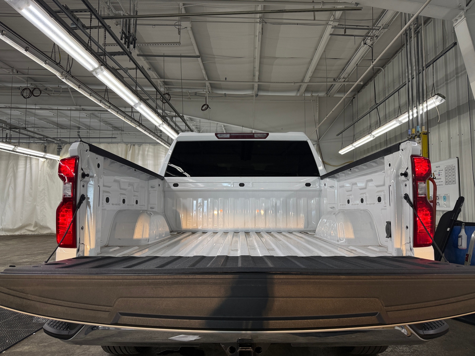 Thumbnail: 2023 Chevrolet Silverado 1500 - 7