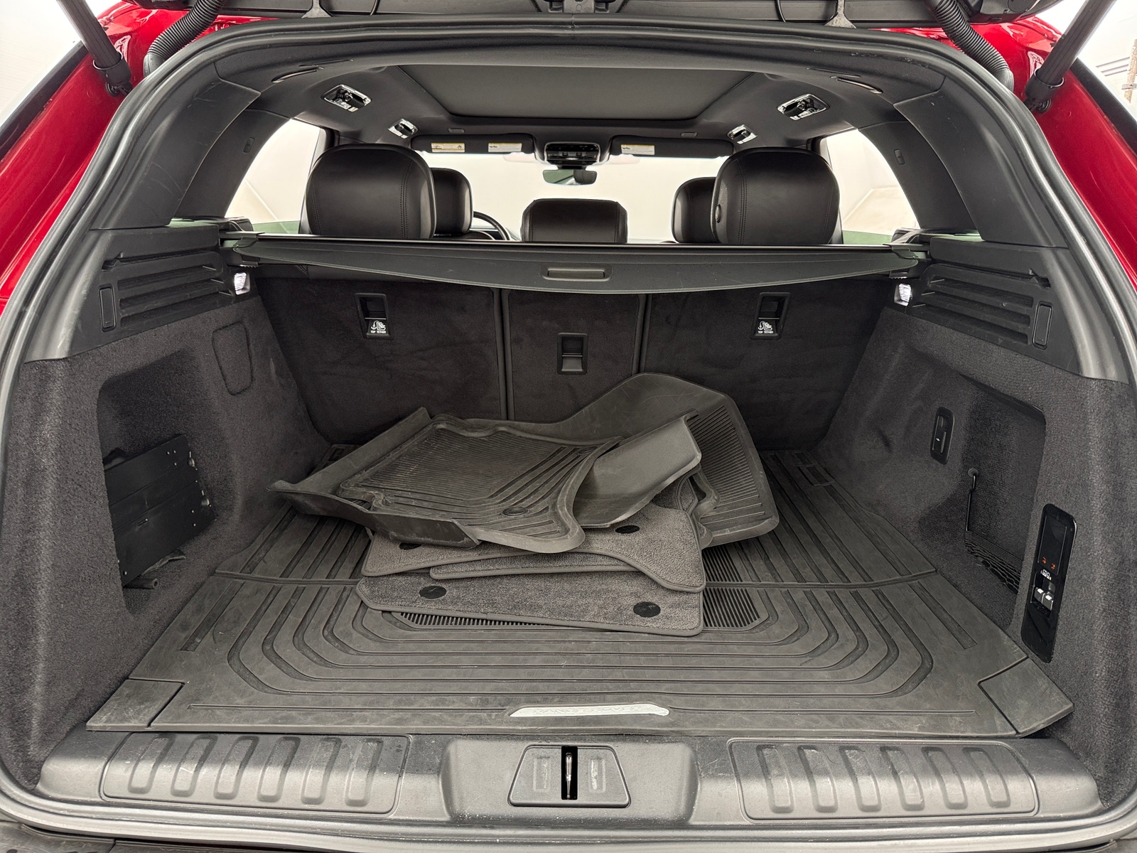Thumbnail: 2023 Land Rover Range Rover Sport - 6