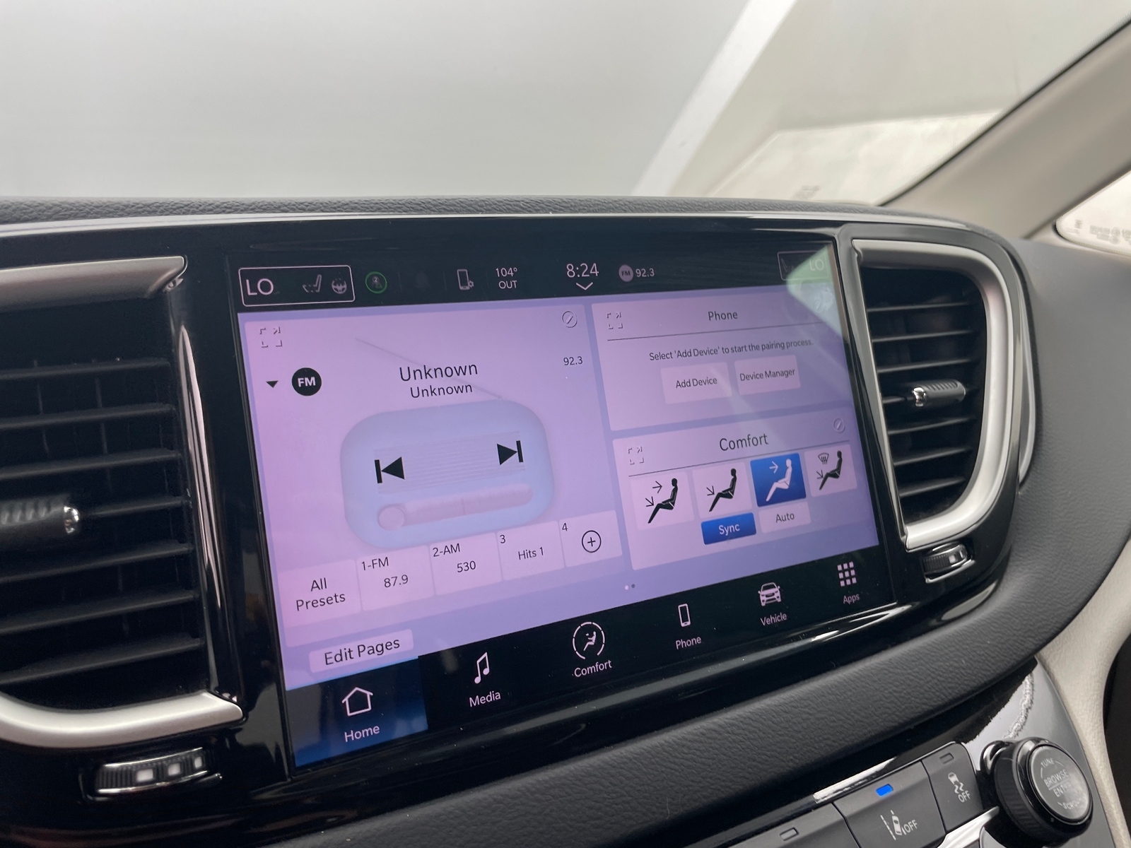 Thumbnail: 2023 Chrysler Pacifica - 3