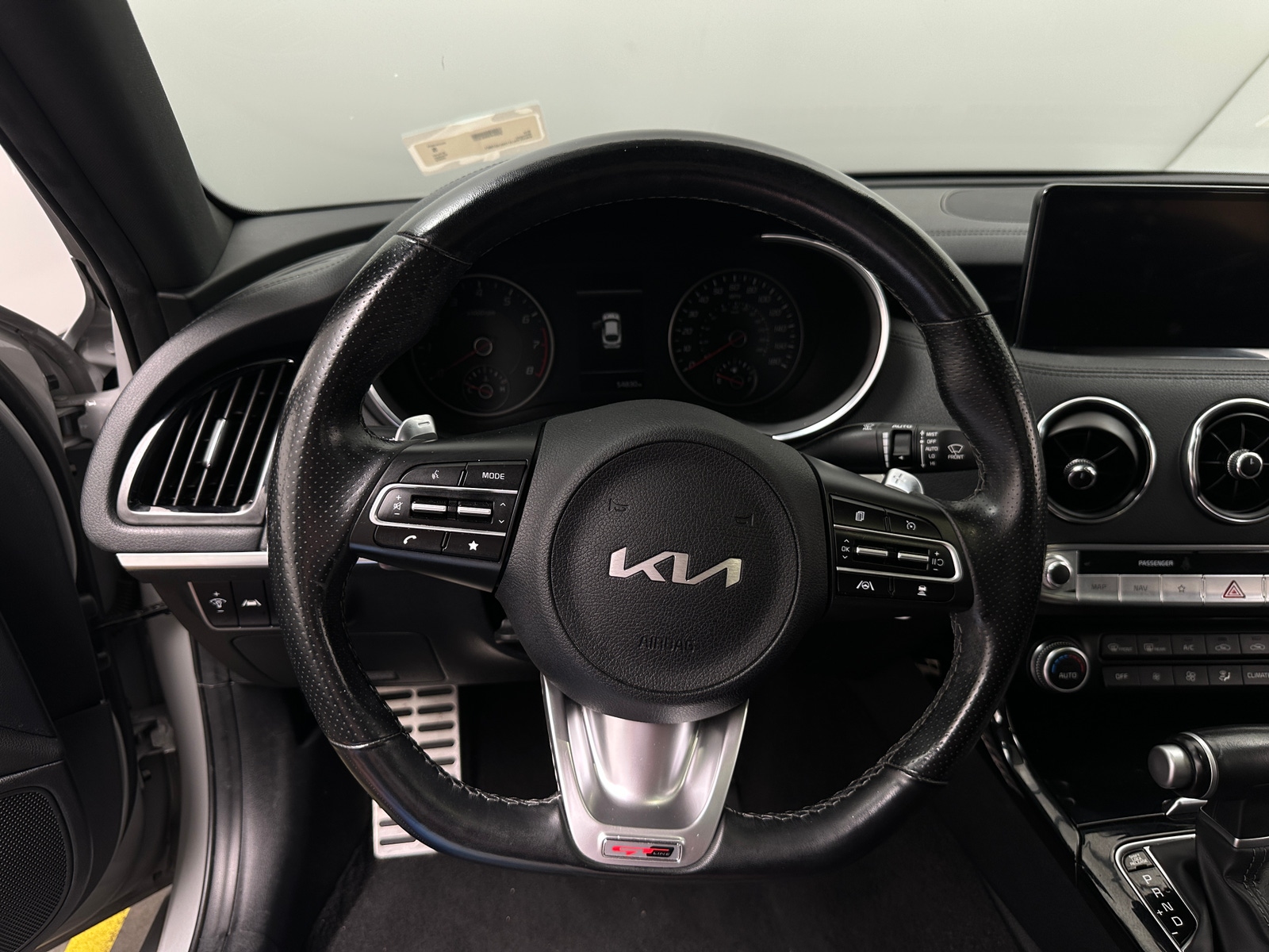 Thumbnail: 2022 Kia Stinger - 4