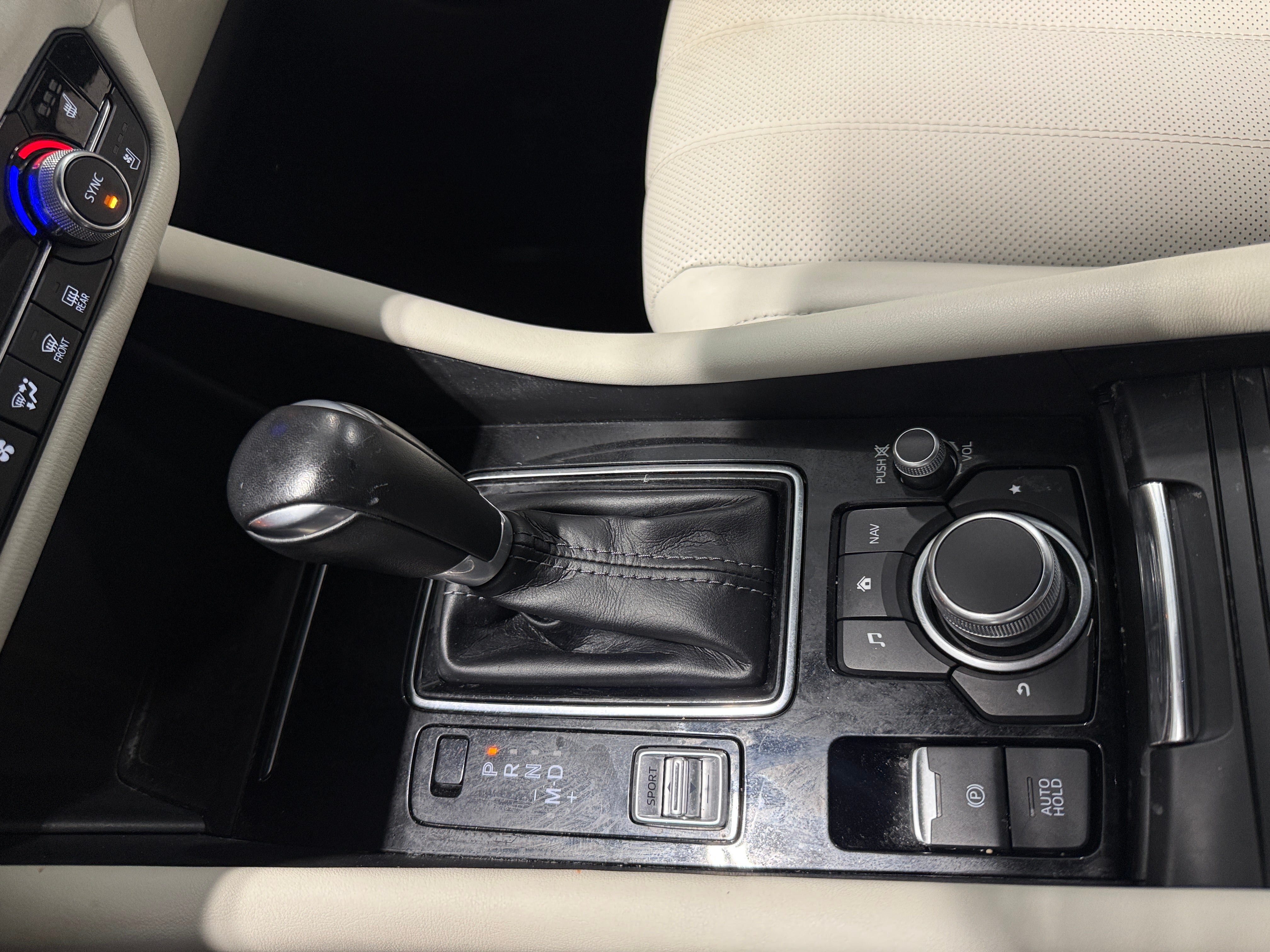 2020 Mazda MAZDA6 Signature - Photo 7