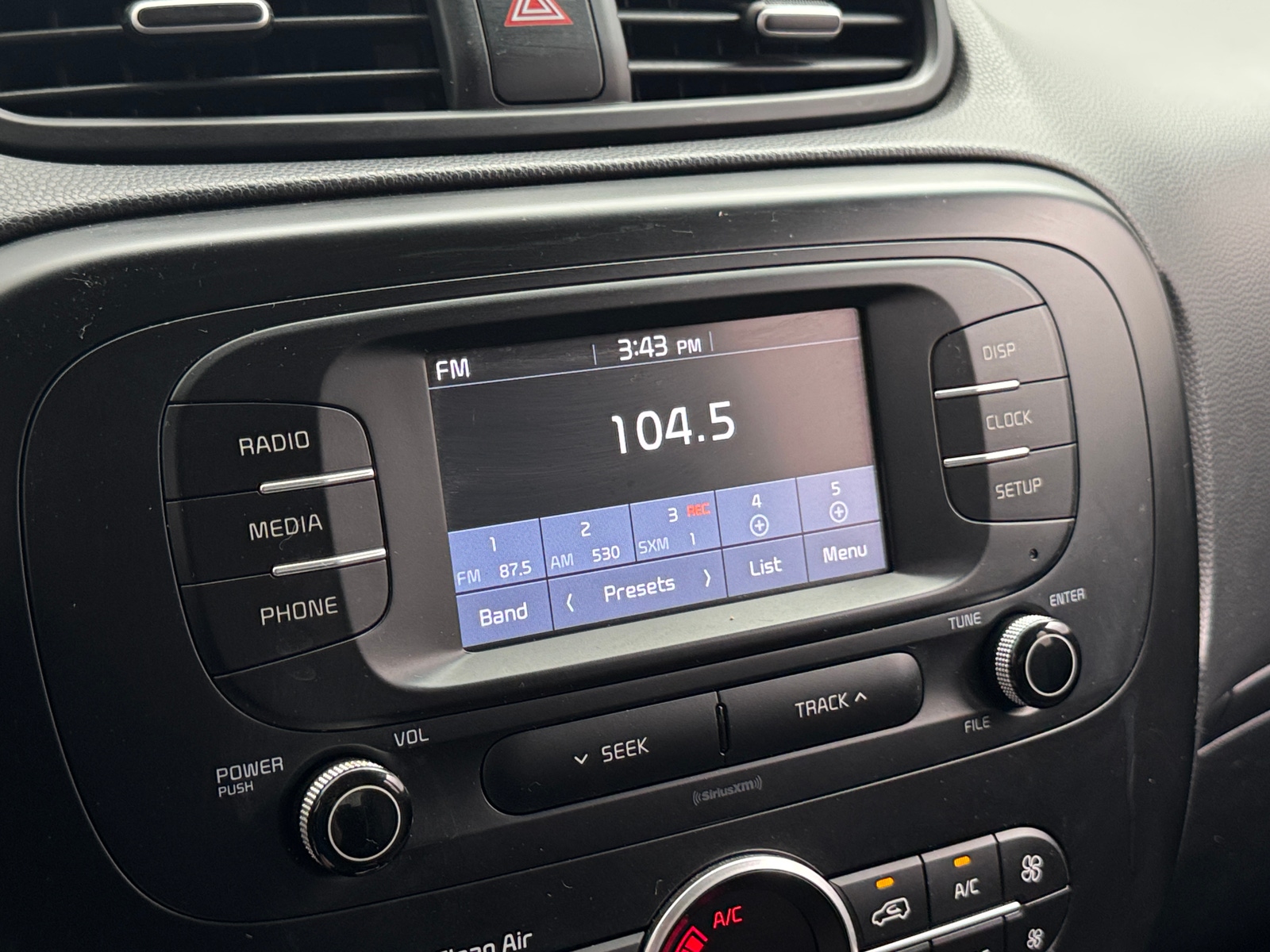 Thumbnail: 2017 Kia Soul - 4