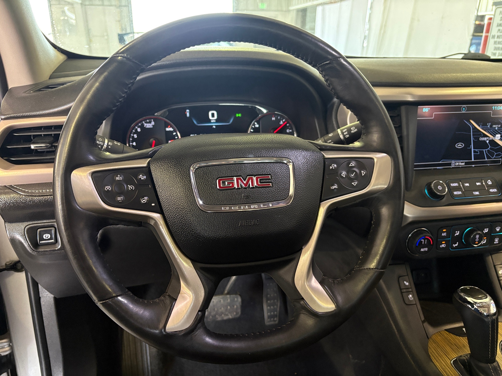 Thumbnail: 2017 GMC Acadia - 4