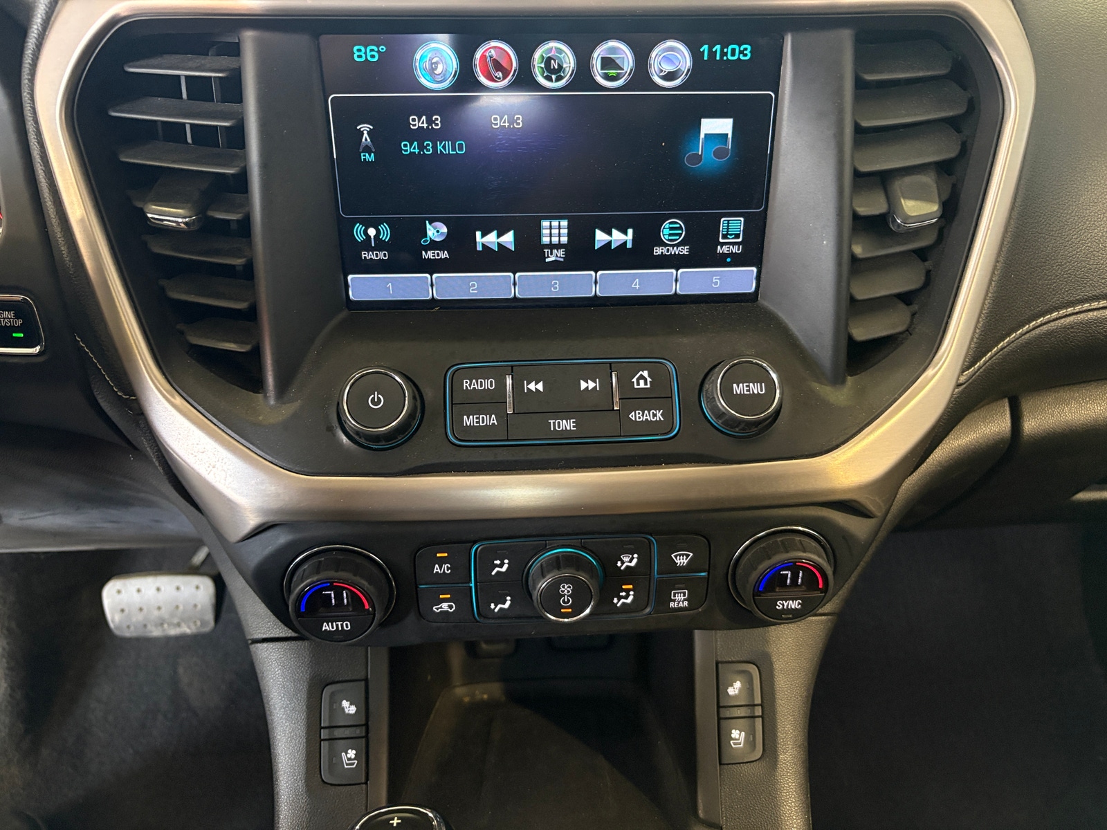 Thumbnail: 2017 GMC Acadia - 3