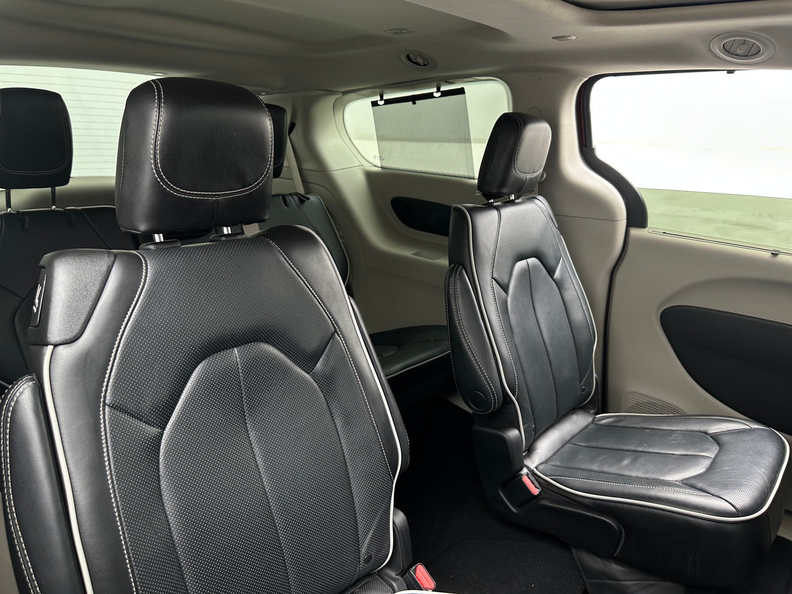 Thumbnail: 2023 Chrysler Pacifica - 5