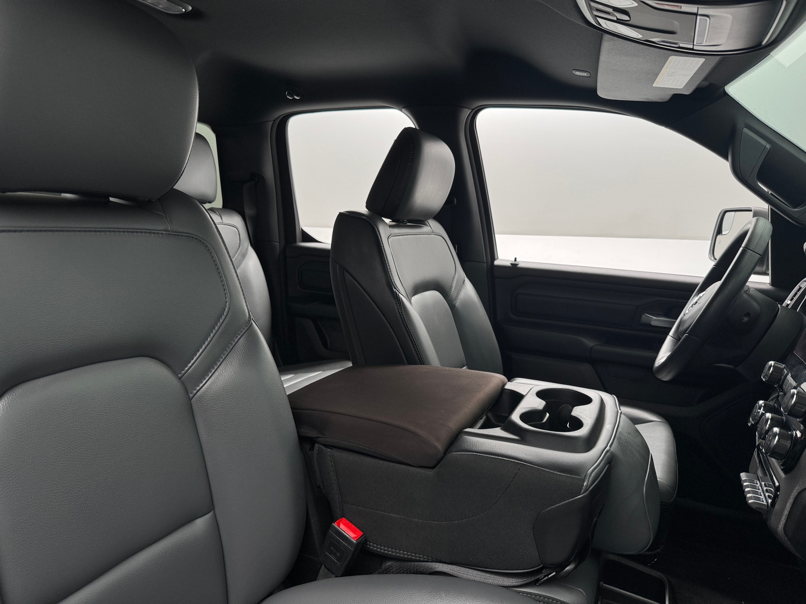 Thumbnail: 2025 RAM 1500 - 2