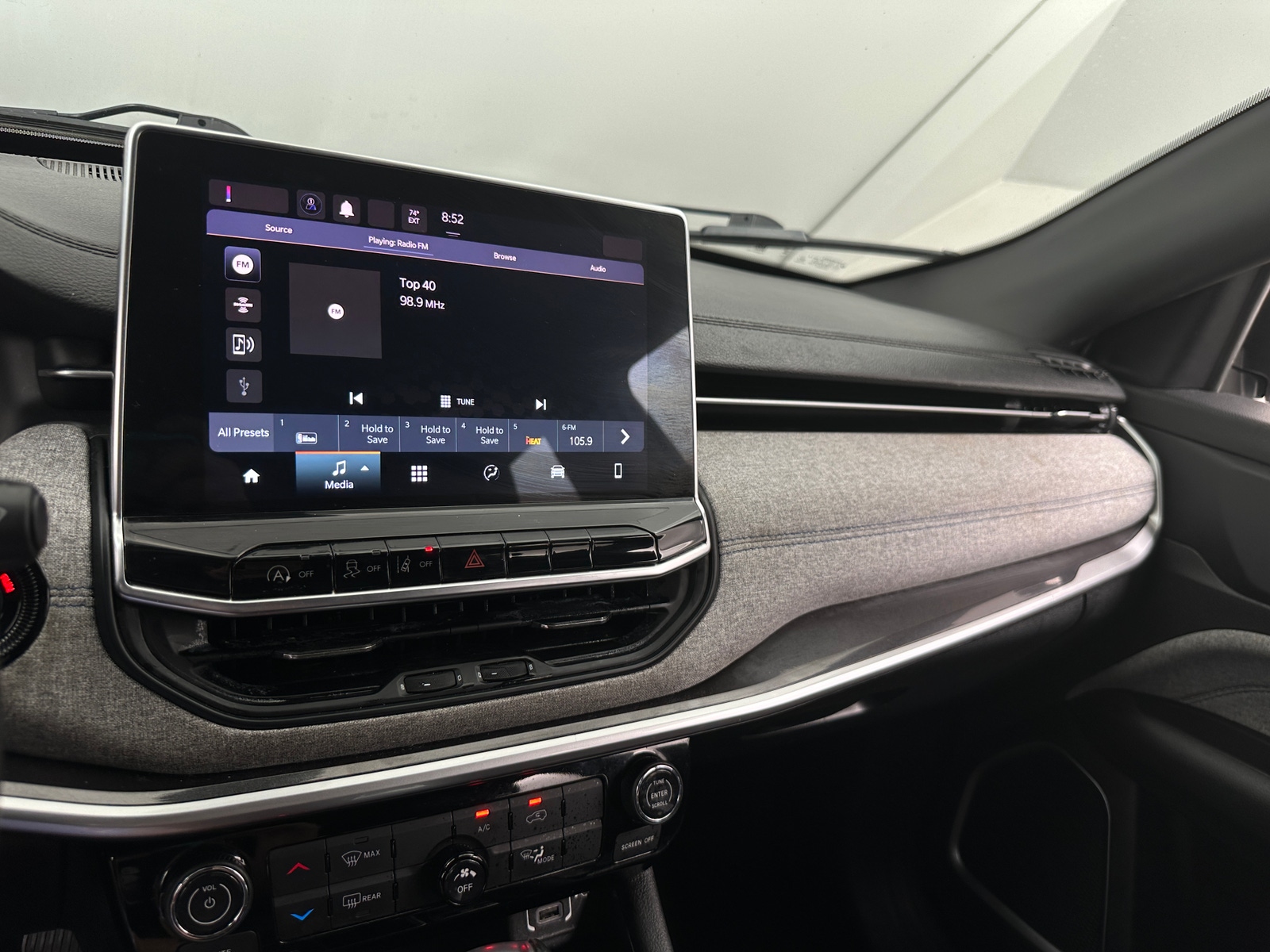 Thumbnail: 2023 Jeep Compass - 4