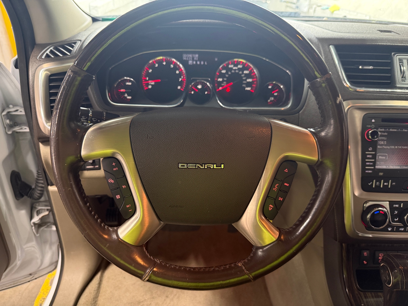 Thumbnail: 2016 GMC Acadia - 4