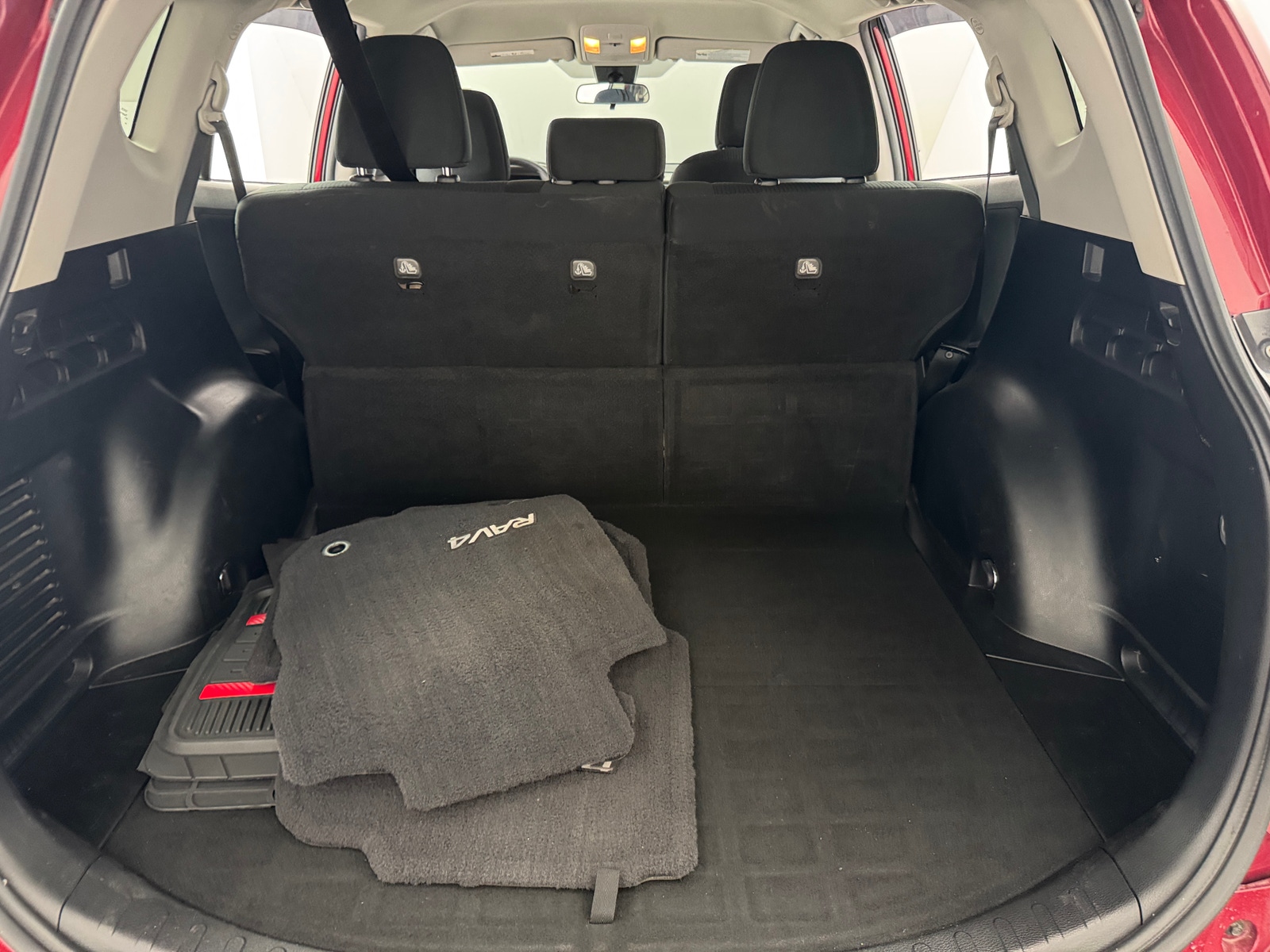 Thumbnail: 2018 Toyota RAV4 - 7