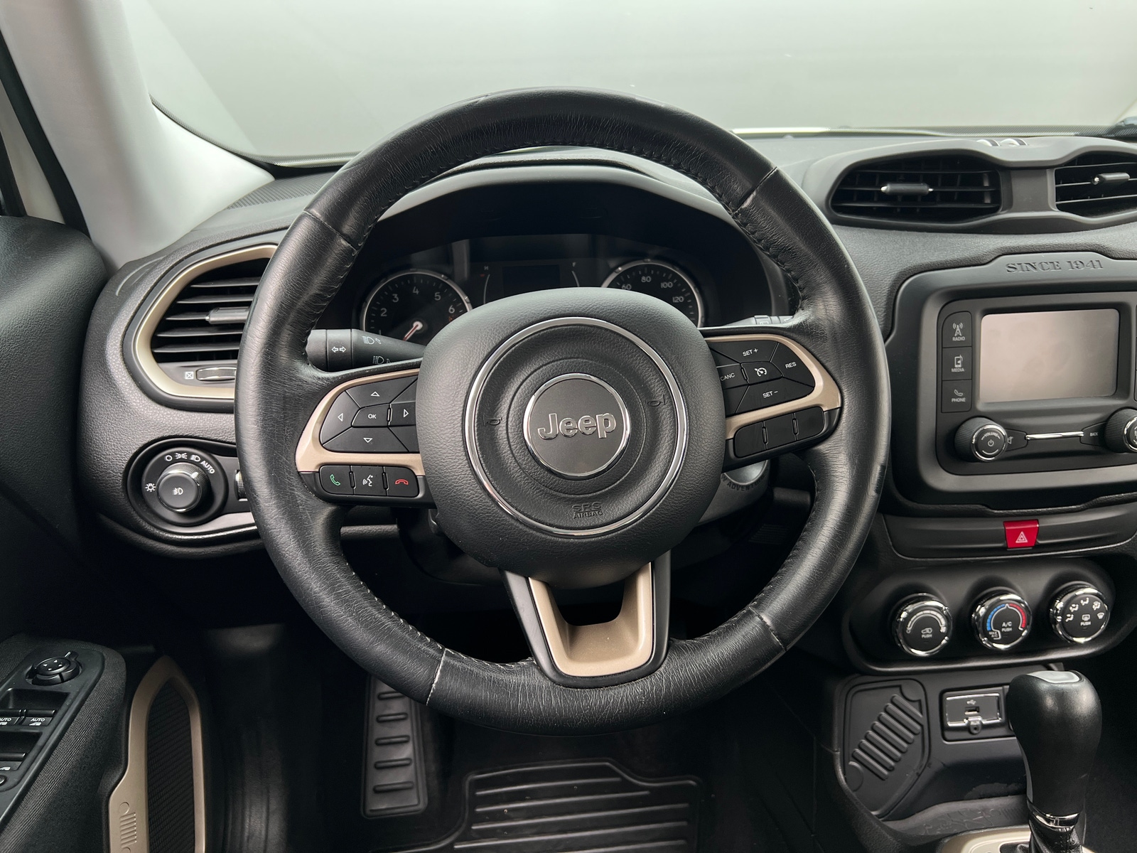 Thumbnail: 2016 Jeep Renegade - 5