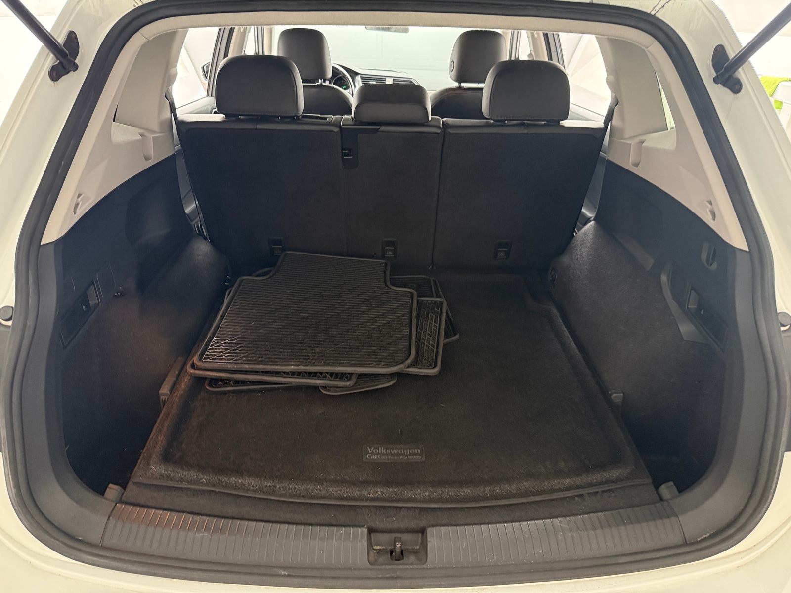 Thumbnail: 2018 Volkswagen Tiguan - 6