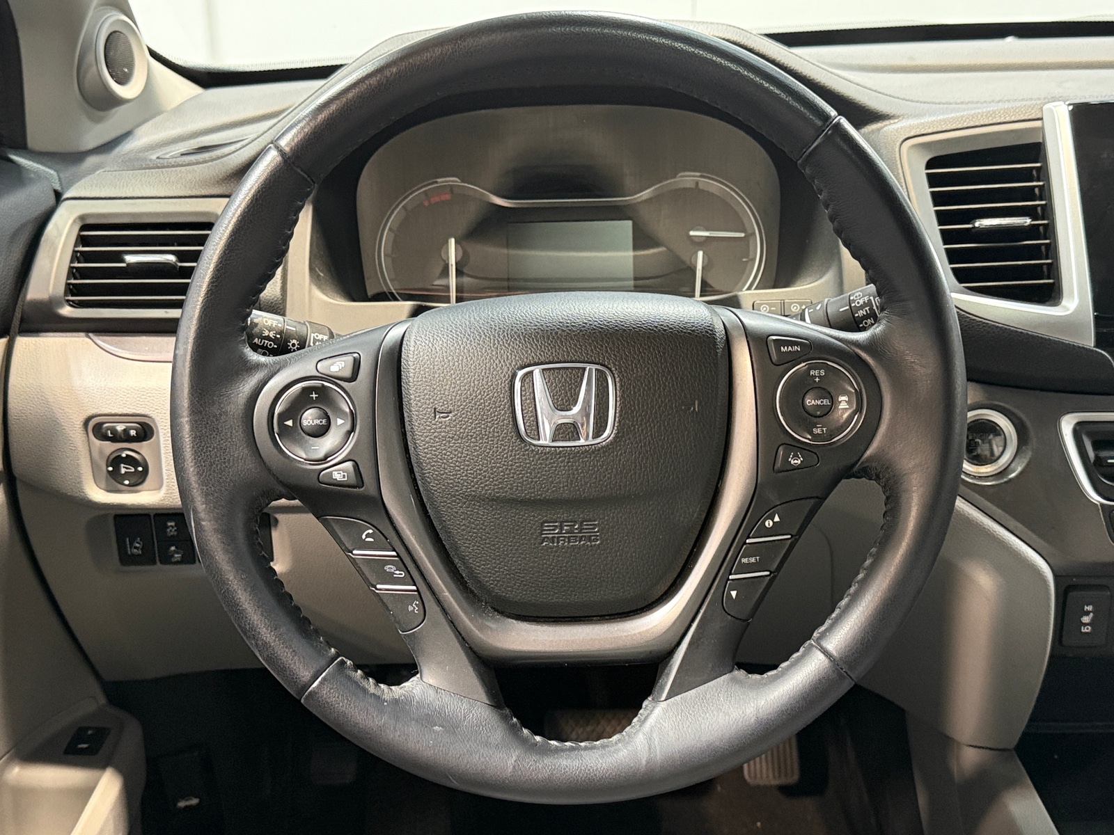 Thumbnail: 2018 Honda Pilot - 4
