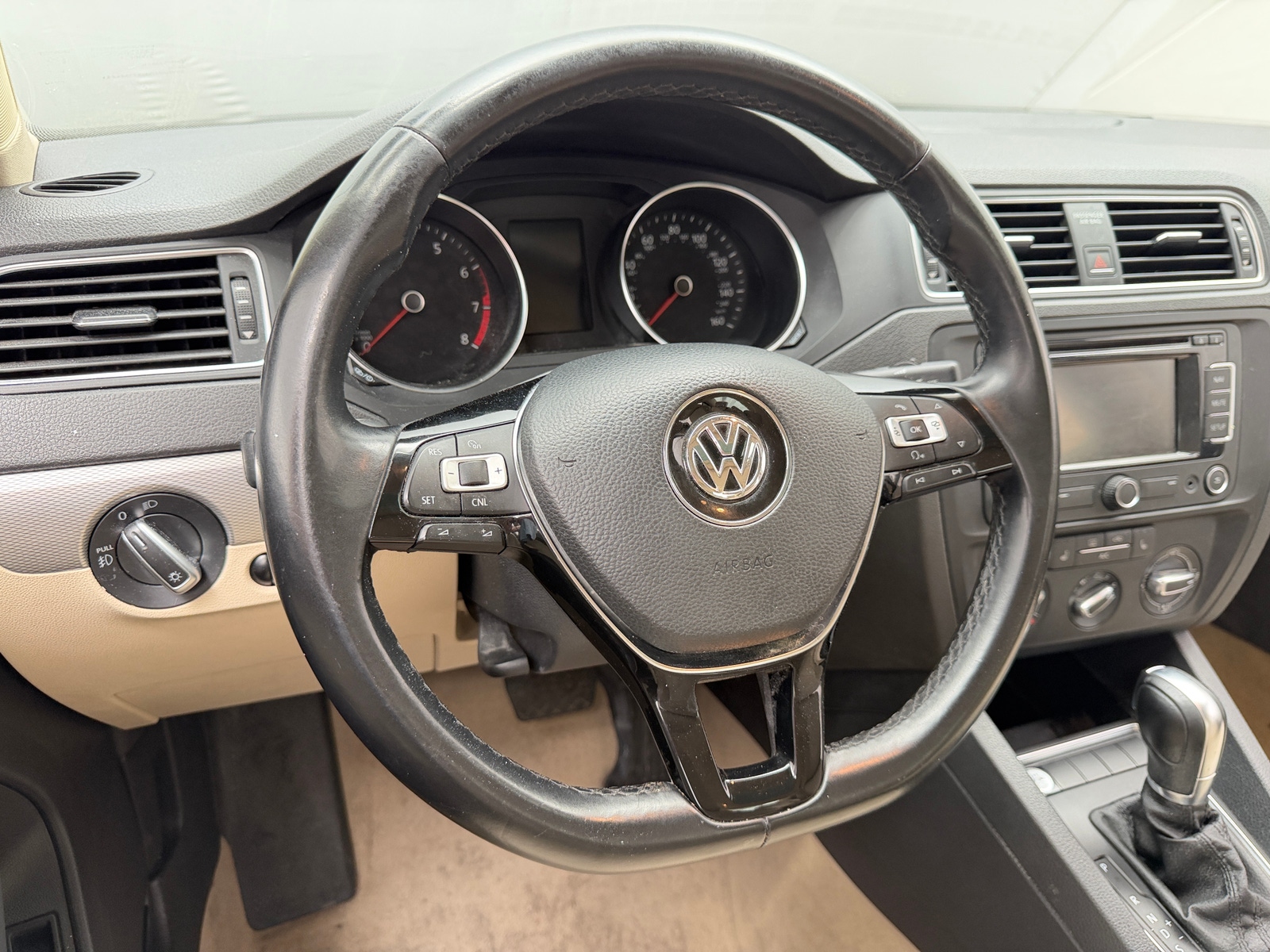 Thumbnail: 2015 Volkswagen Jetta - 4