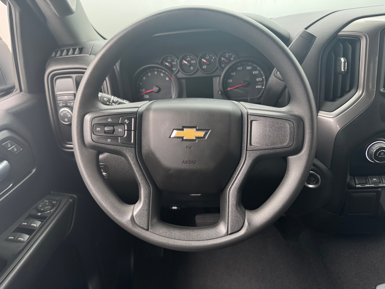 Thumbnail: 2022 Chevrolet Silverado 1500 - 5