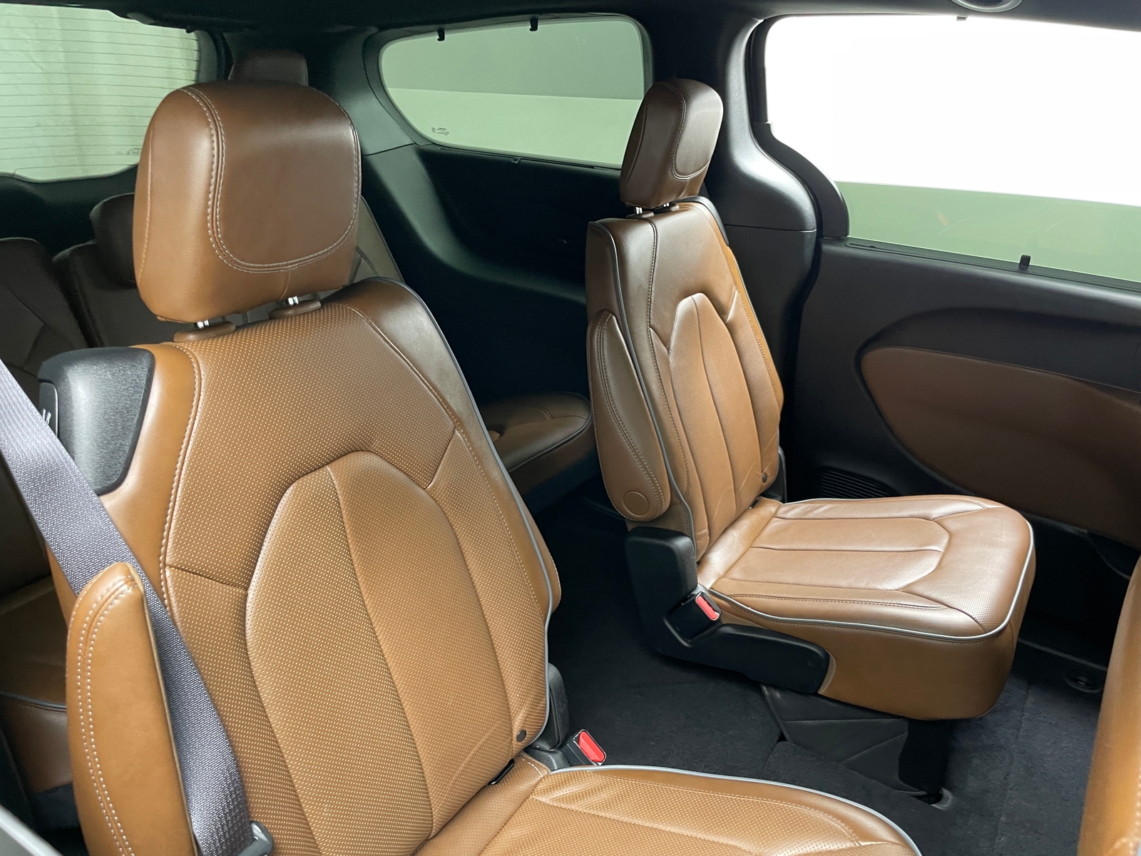 Thumbnail: 2021 Chrysler Pacifica - 5
