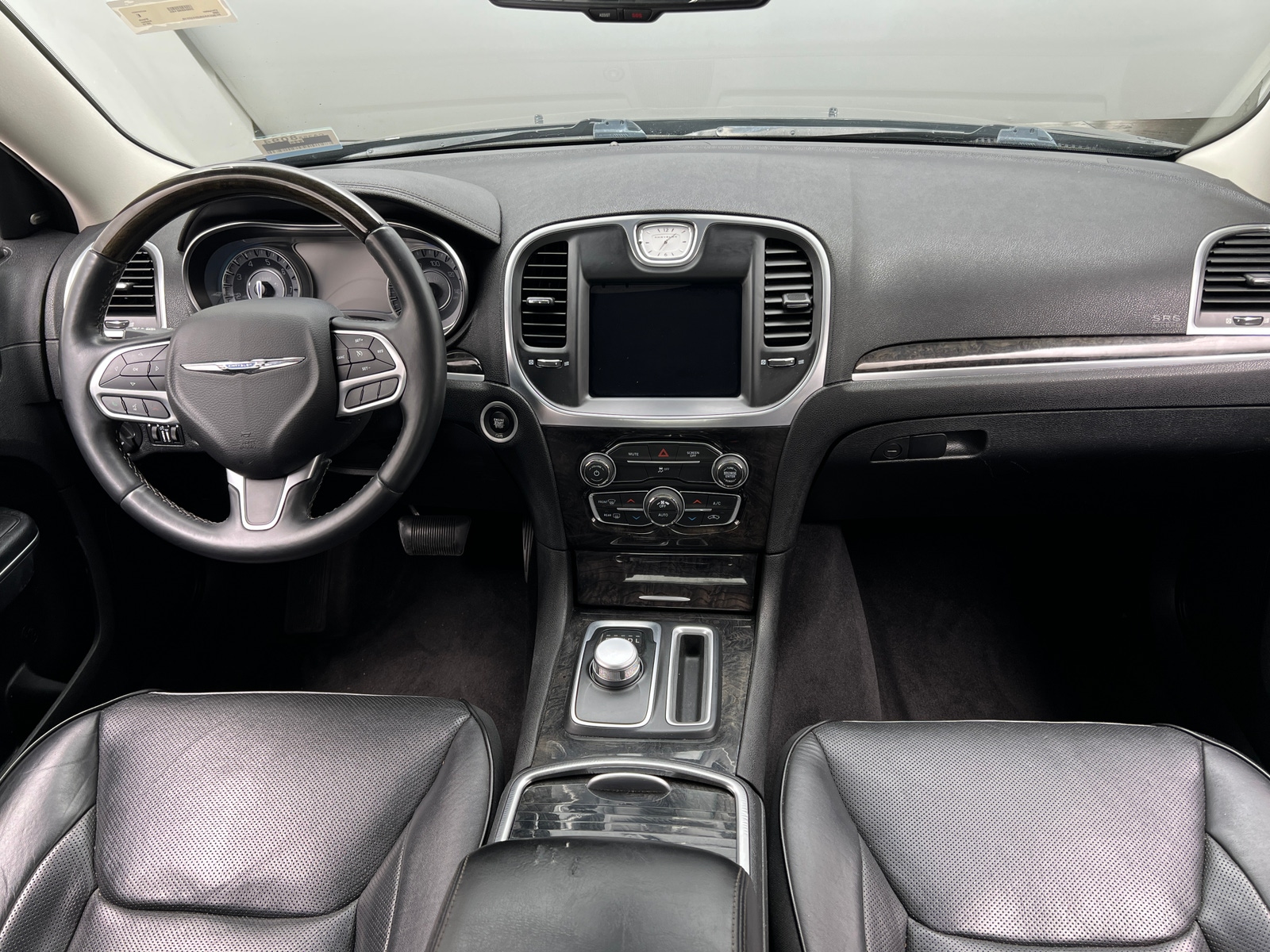 Thumbnail: 2018 Chrysler 300 - 2