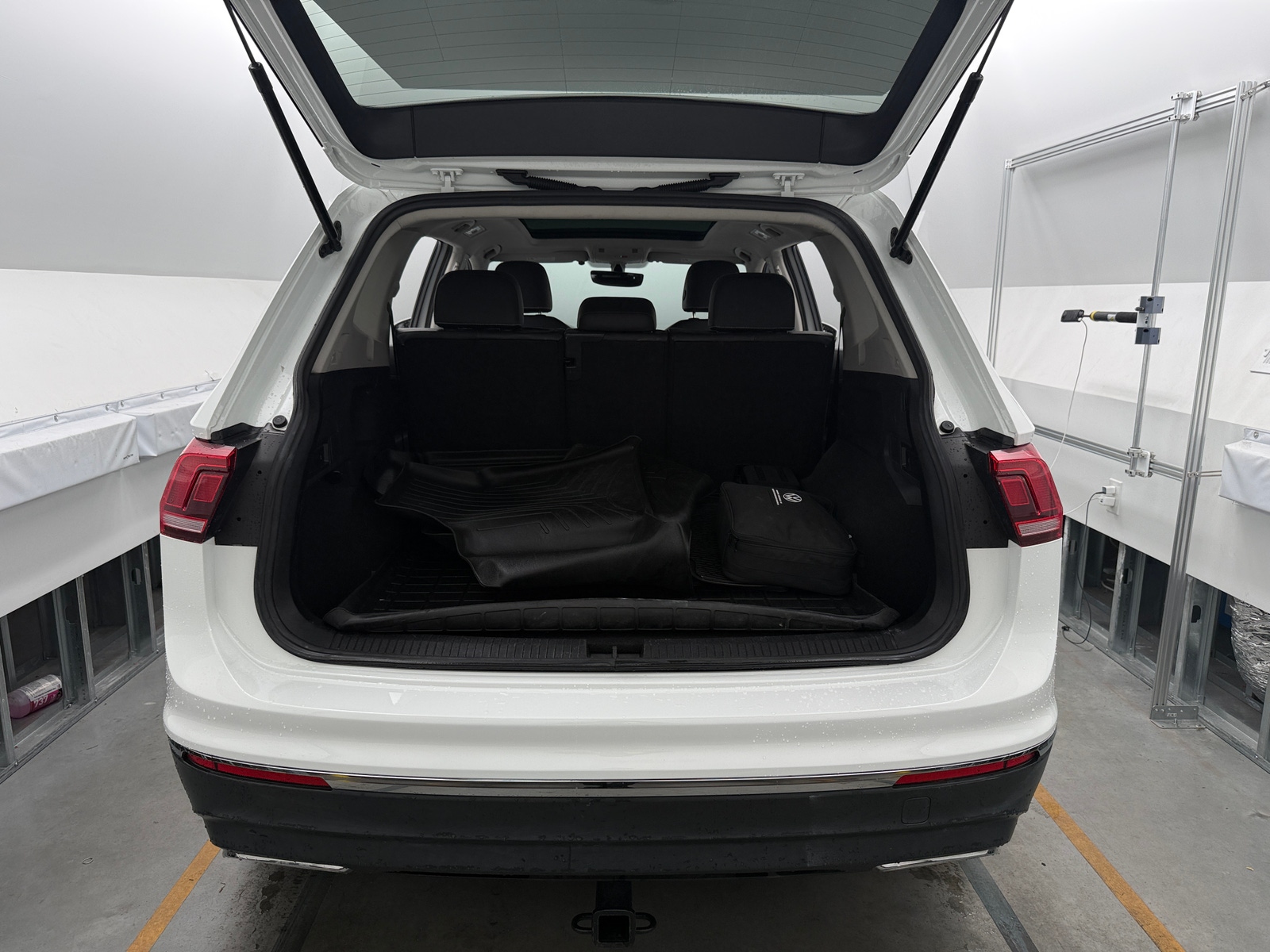 Thumbnail: 2021 Volkswagen Tiguan - 6