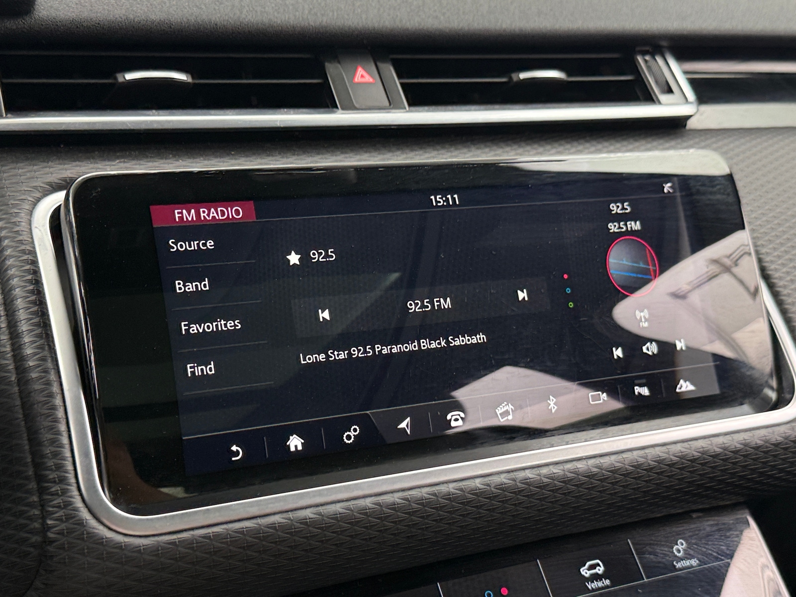 Thumbnail: 2018 Land Rover Range Rover Velar - 3