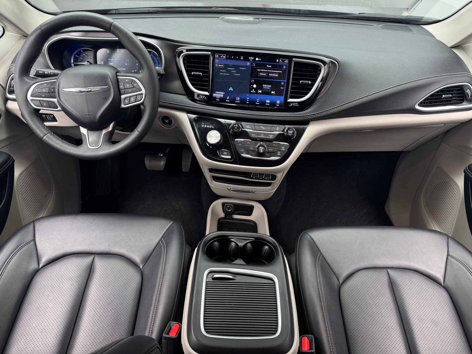Thumbnail: 2024 Chrysler Pacifica - 2