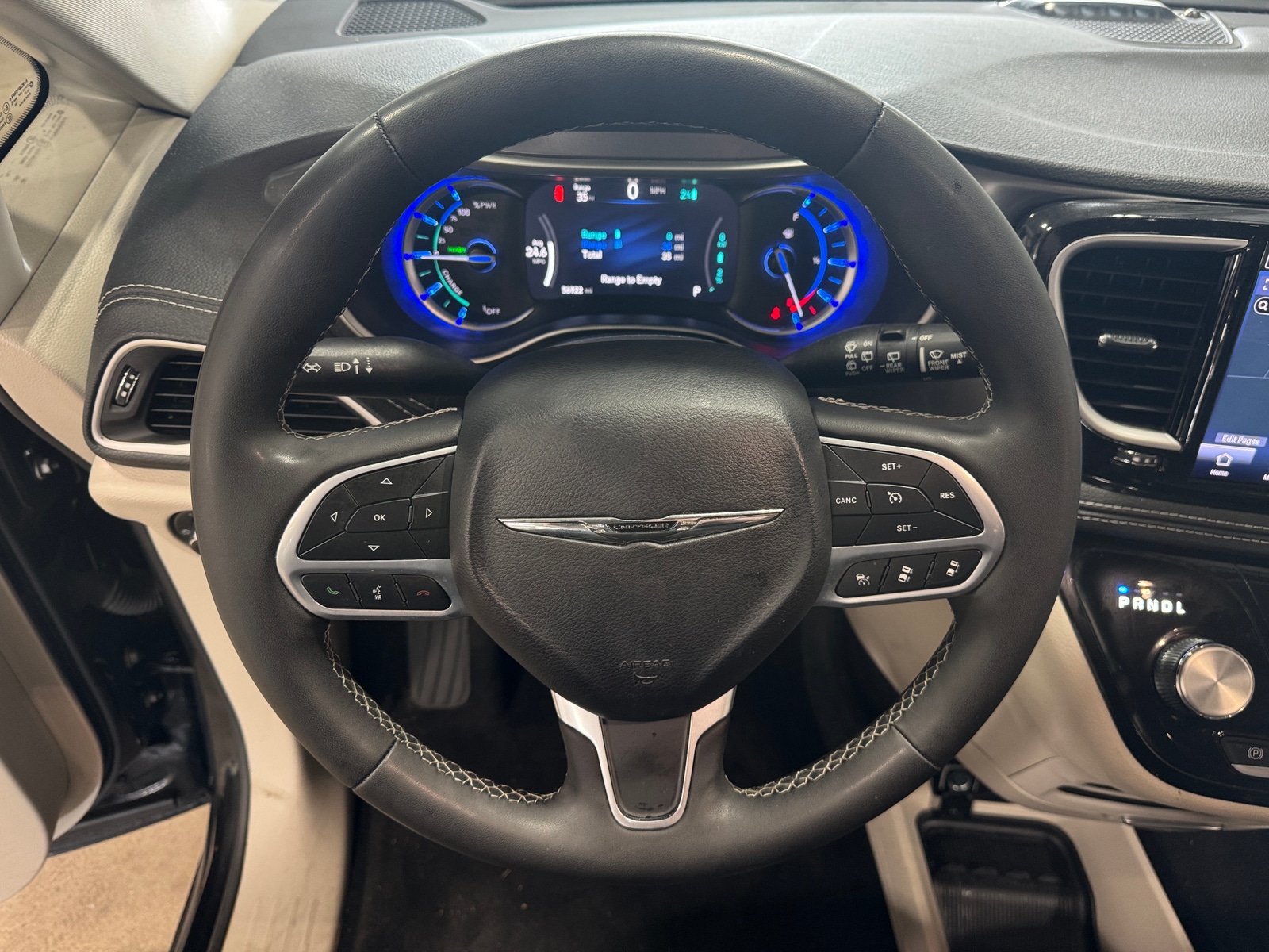 Thumbnail: 2024 Chrysler Pacifica - 4
