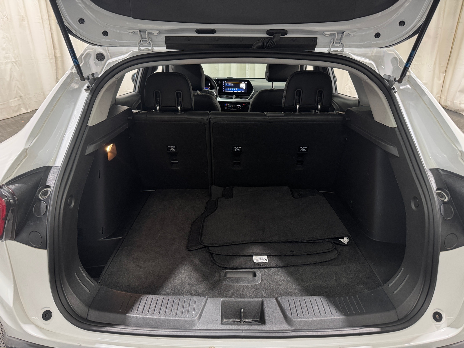 Thumbnail: 2025 Chevrolet Trax - 7