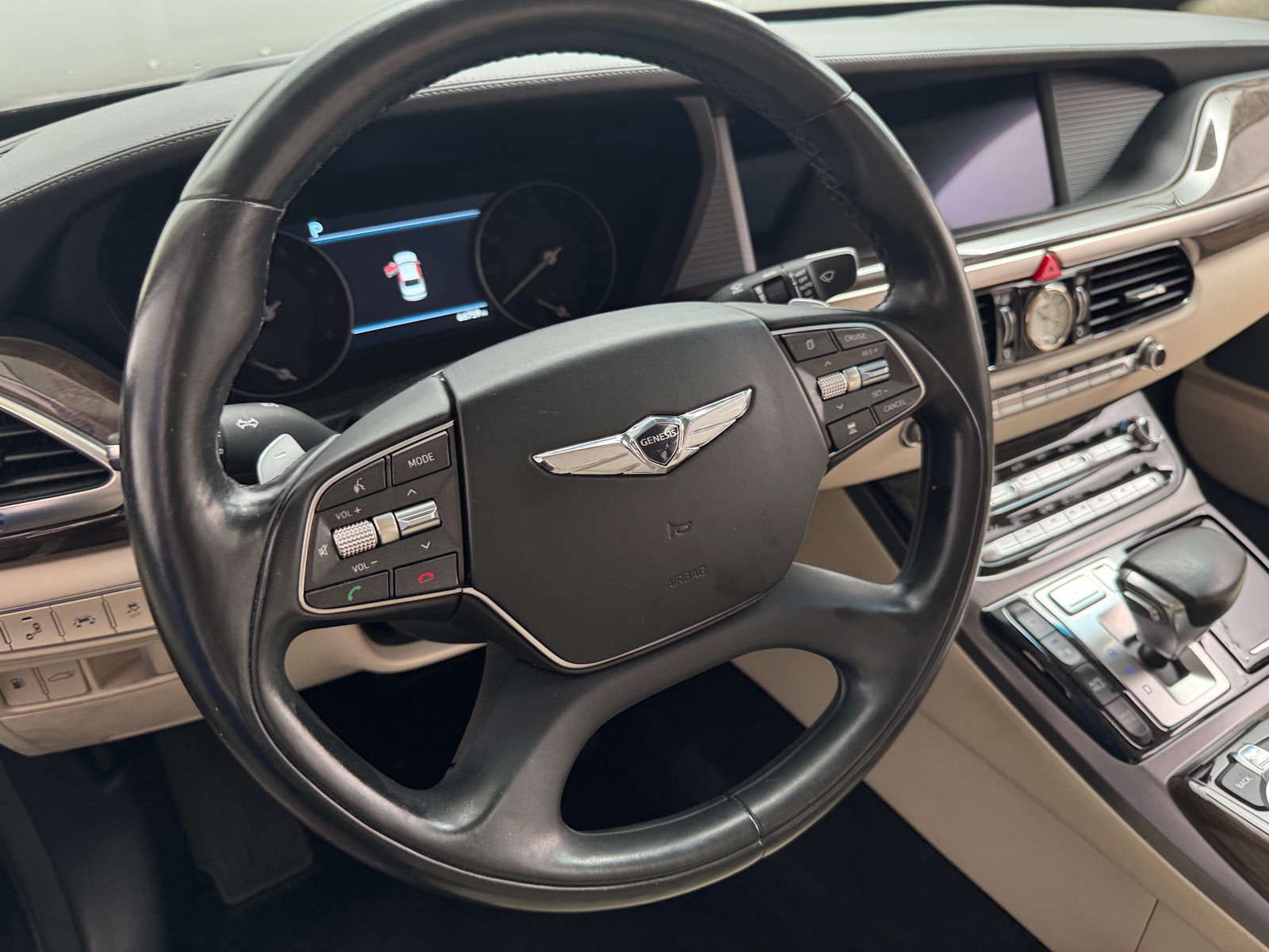 Thumbnail: 2018 Genesis G90 - 4