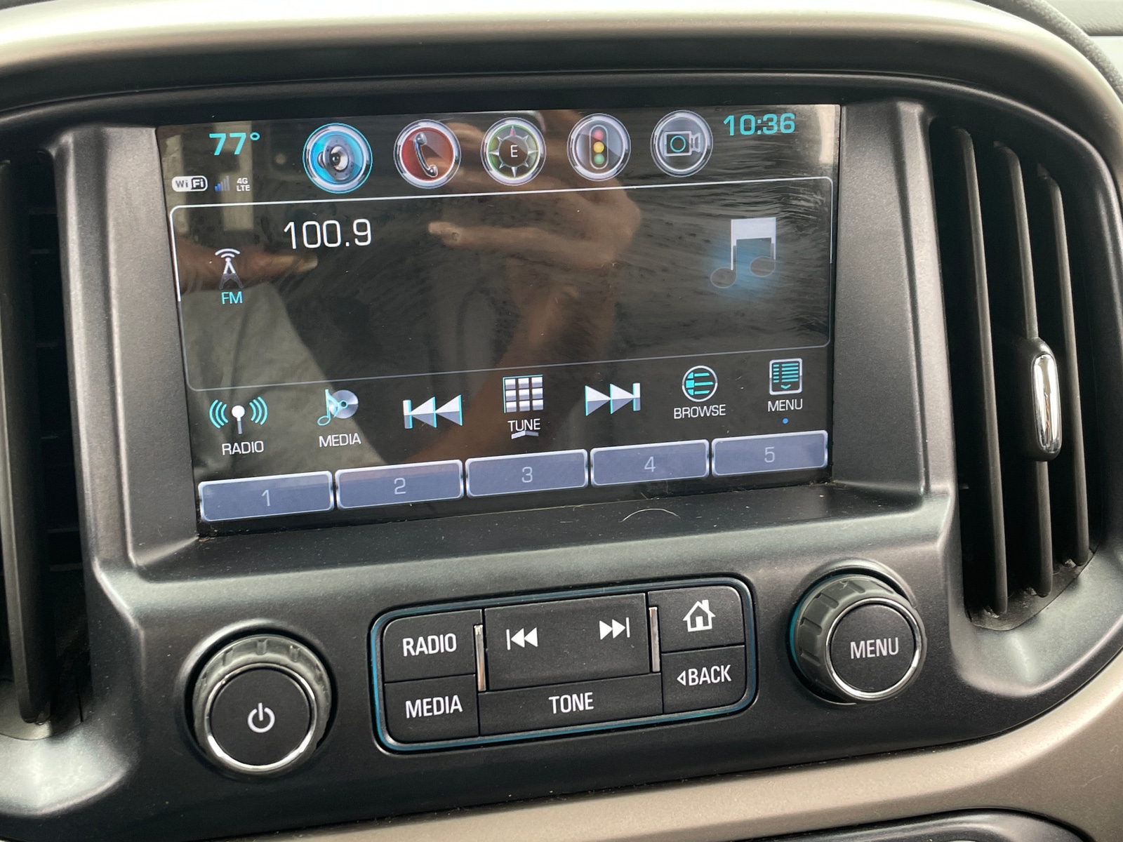 Thumbnail: 2018 Chevrolet Colorado - 3