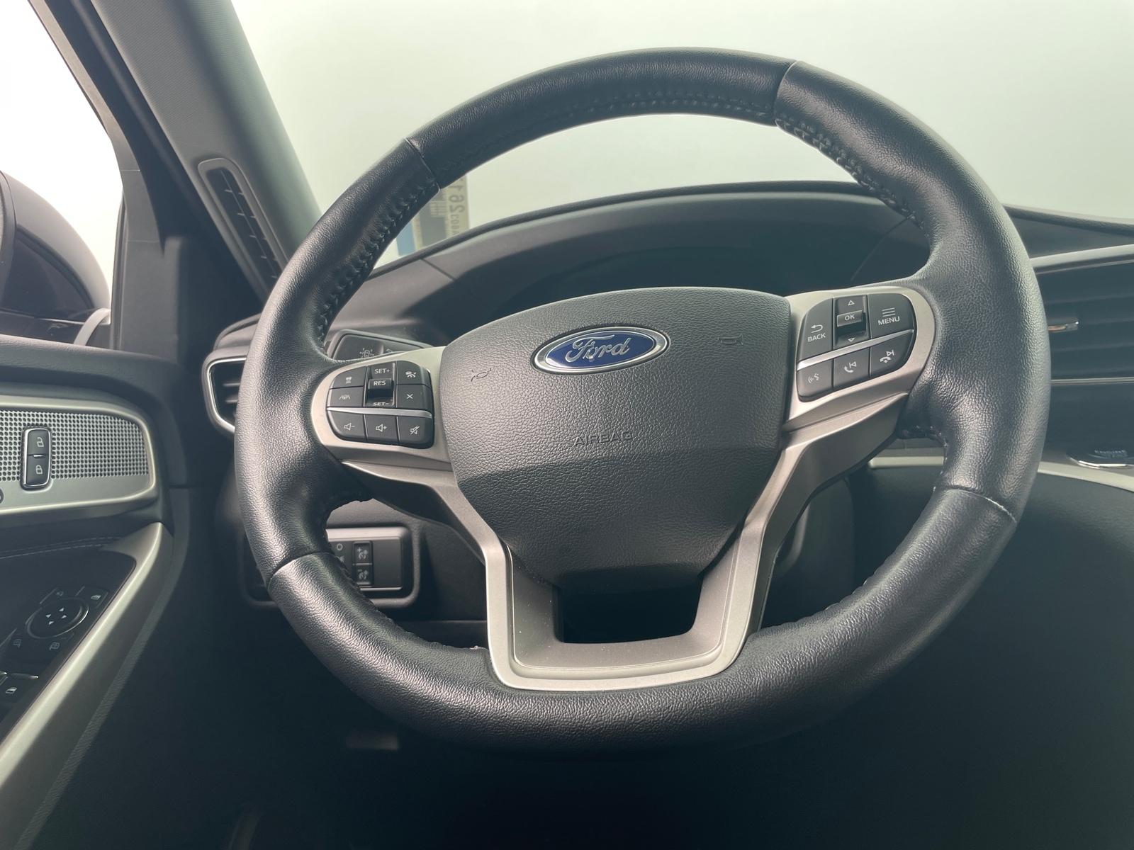 Thumbnail: 2023 Ford Explorer - 5