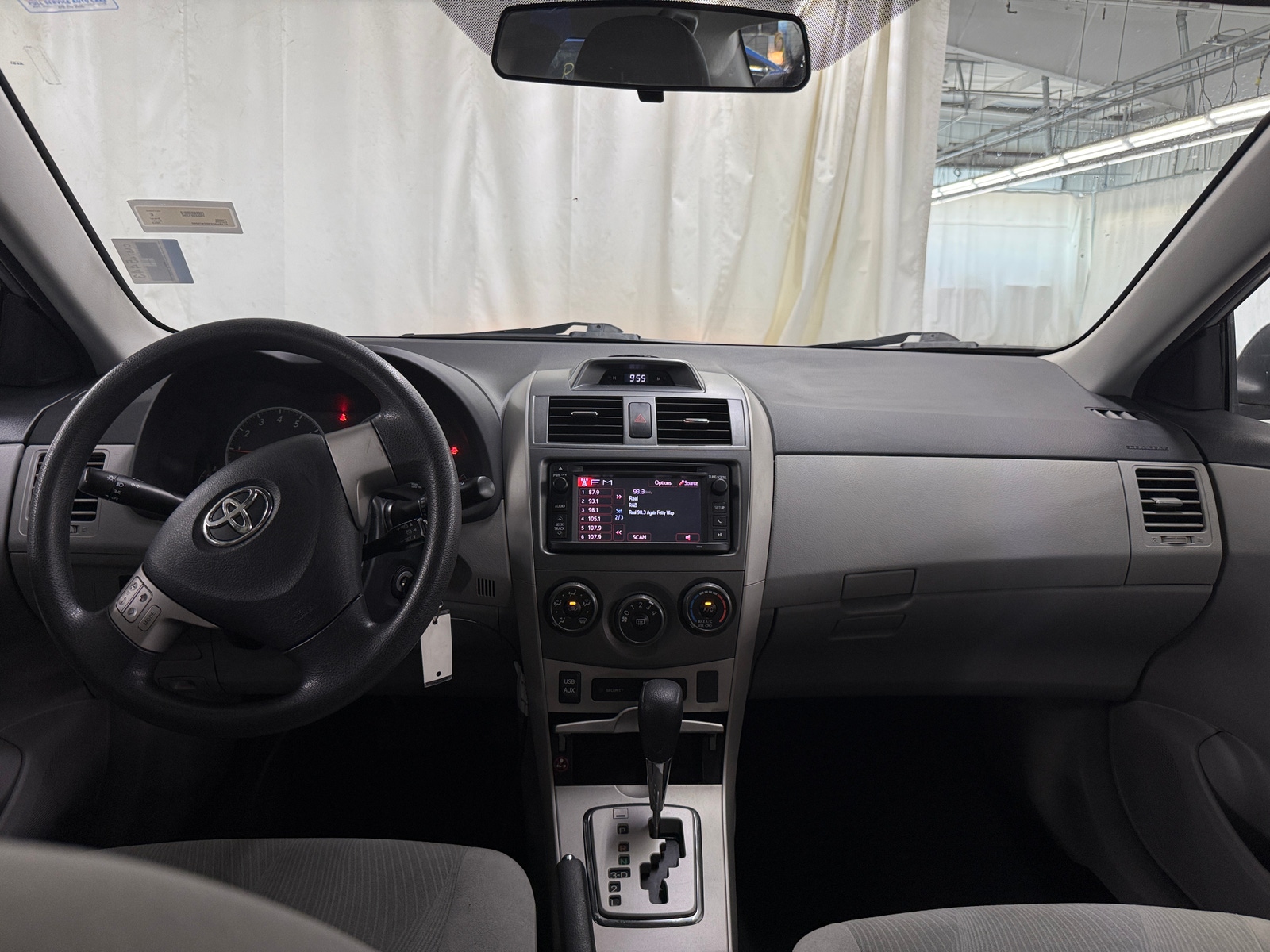Thumbnail: 2013 Toyota Corolla - 3