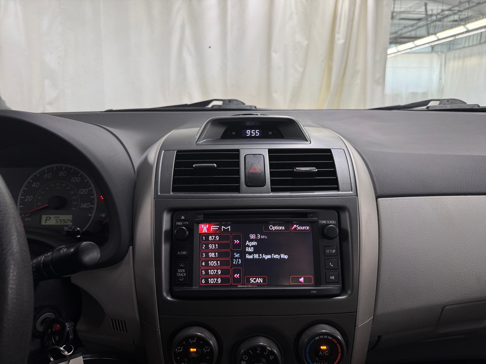 Thumbnail: 2013 Toyota Corolla - 4