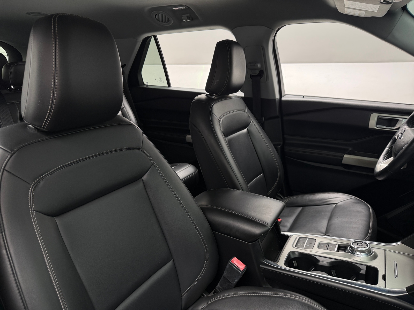 Thumbnail: 2022 Ford Explorer - 2