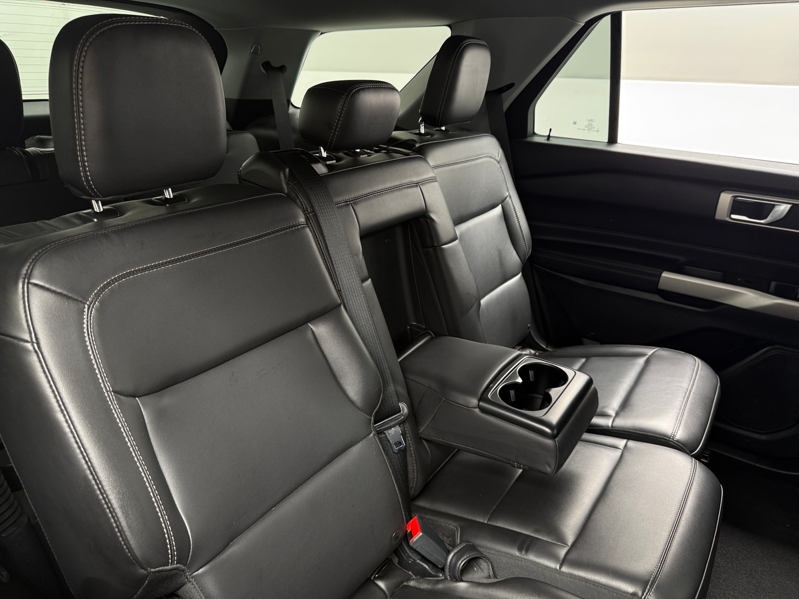 Thumbnail: 2022 Ford Explorer - 6