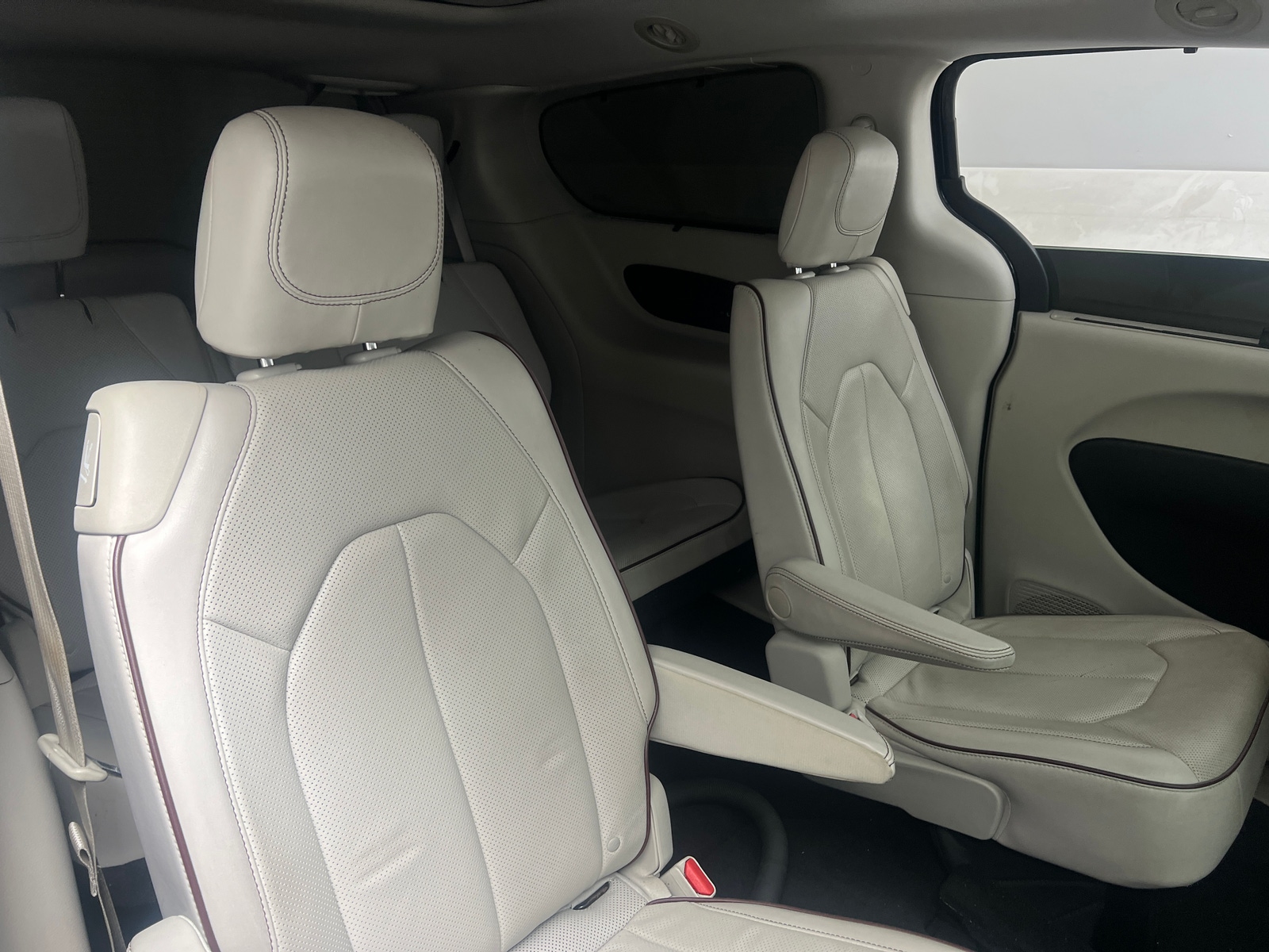 Thumbnail: 2017 Chrysler Pacifica - 5