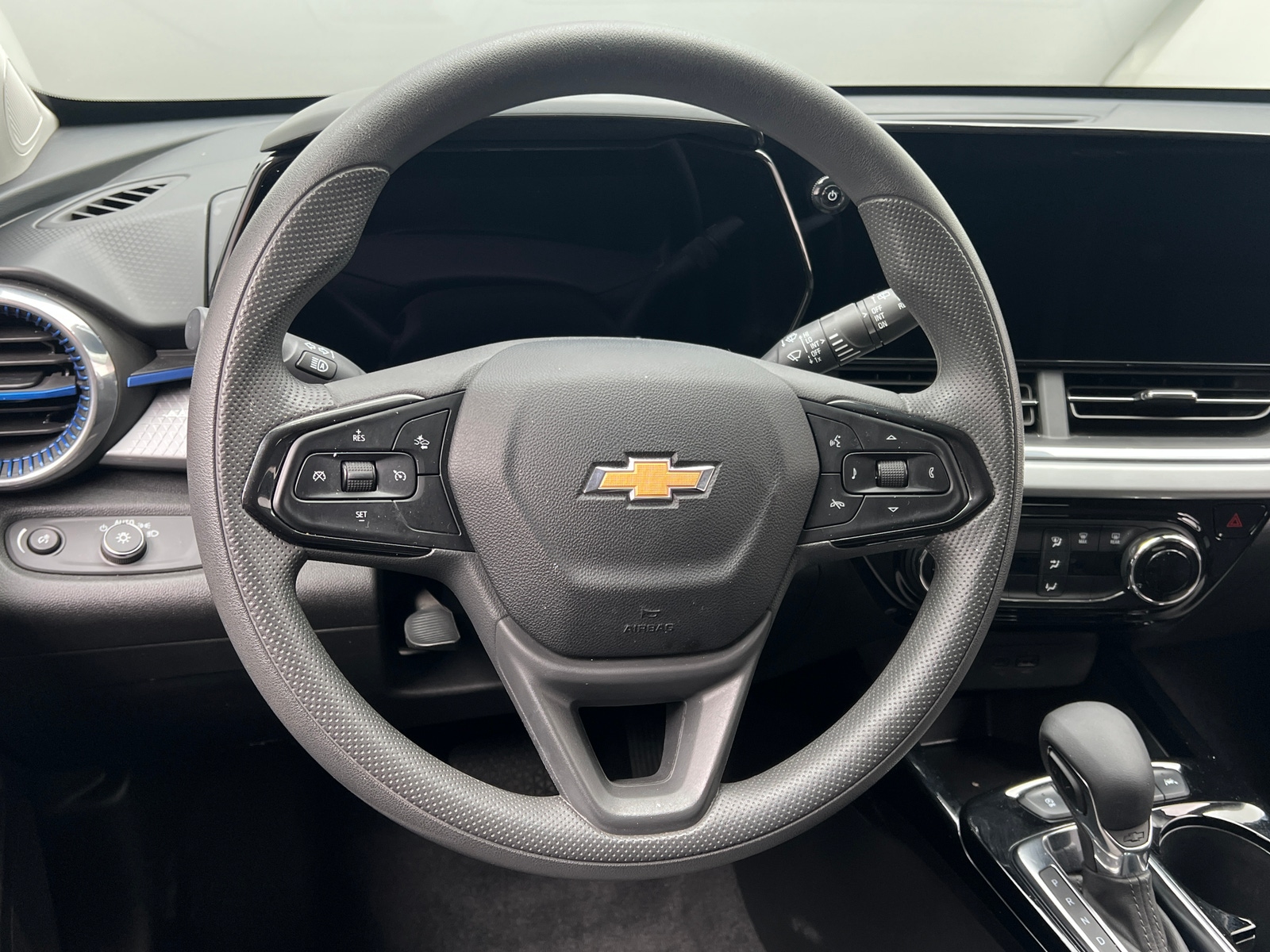 Thumbnail: 2025 Chevrolet Trax - 5