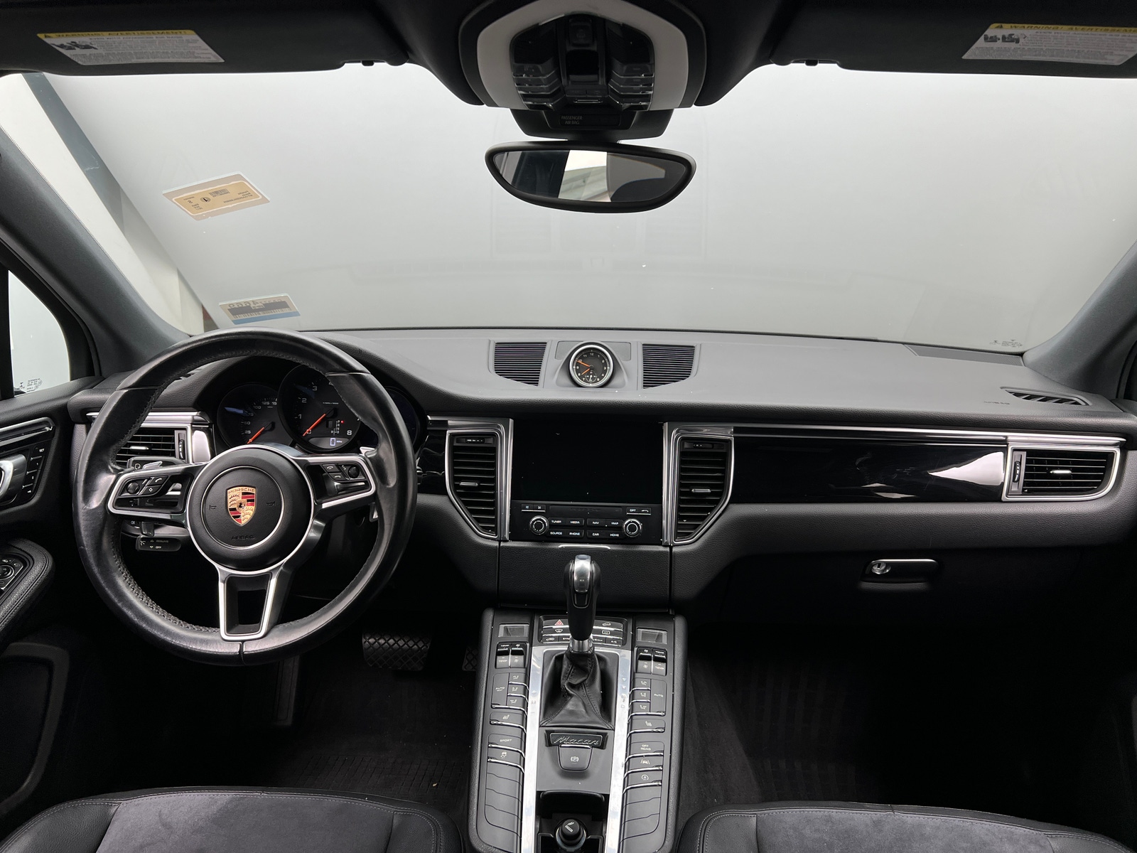 Thumbnail: 2017 Porsche Macan - 2
