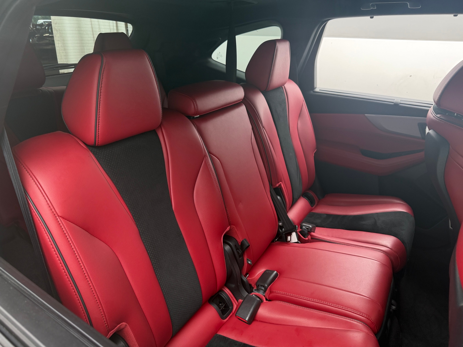 Thumbnail: 2023 Acura MDX - 4