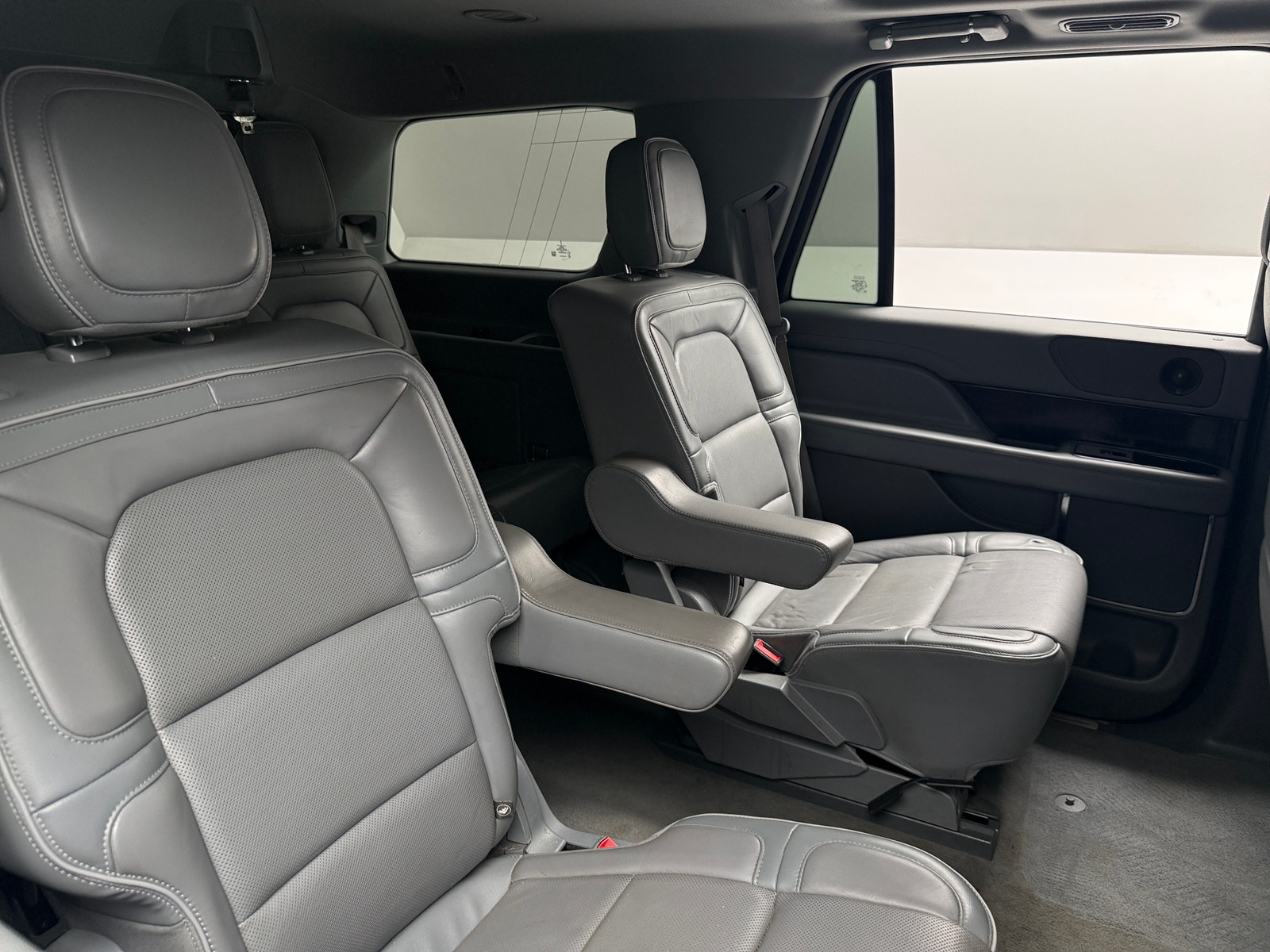 Thumbnail: 2019 Lincoln Navigator - 5