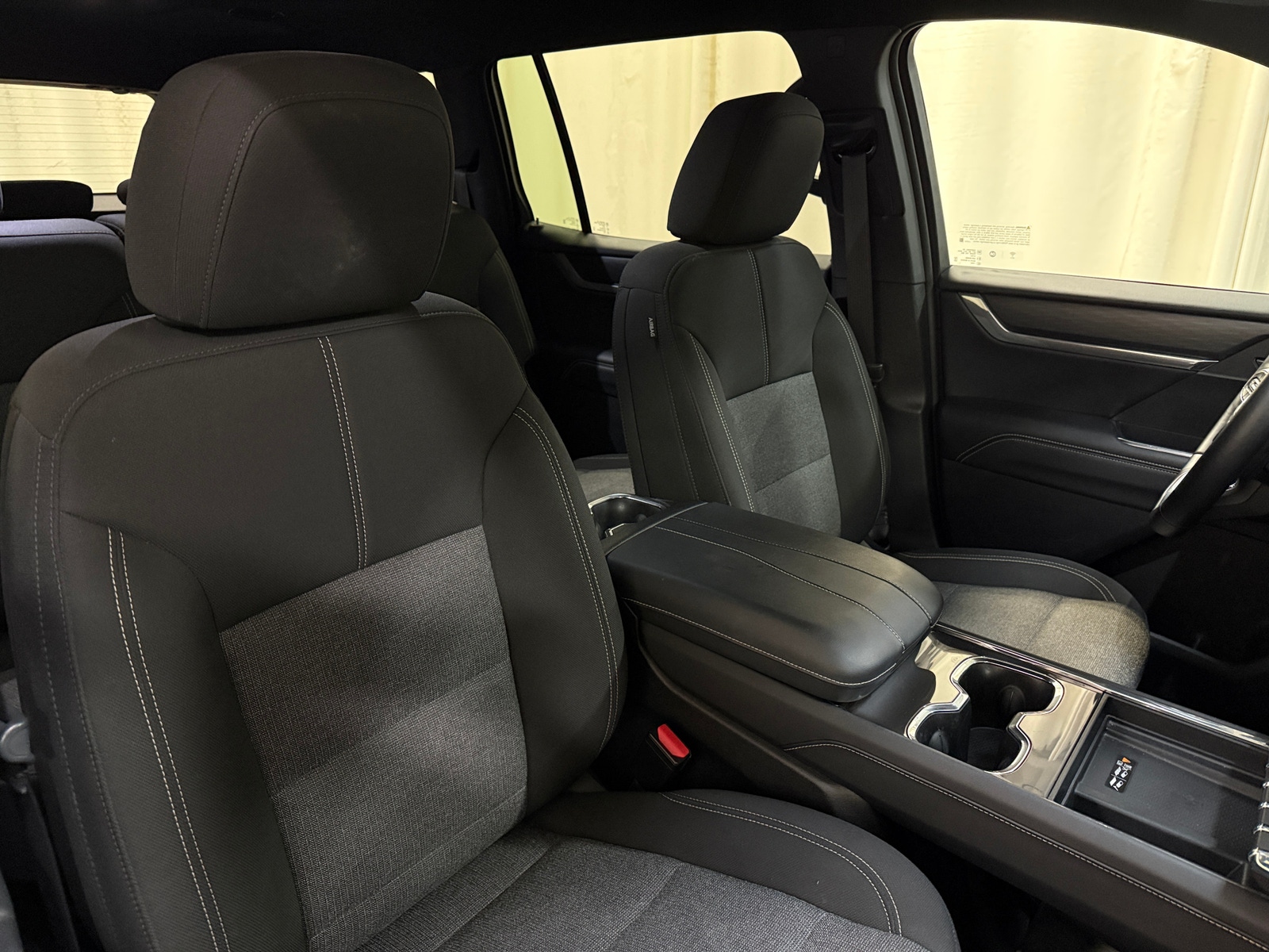 Thumbnail: 2025 GMC Acadia - 2