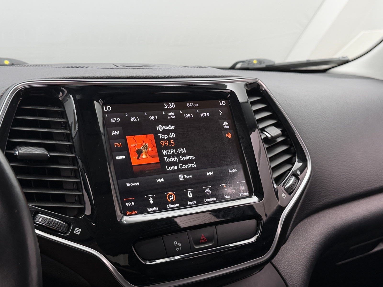 Thumbnail: 2019 Jeep Cherokee - 3