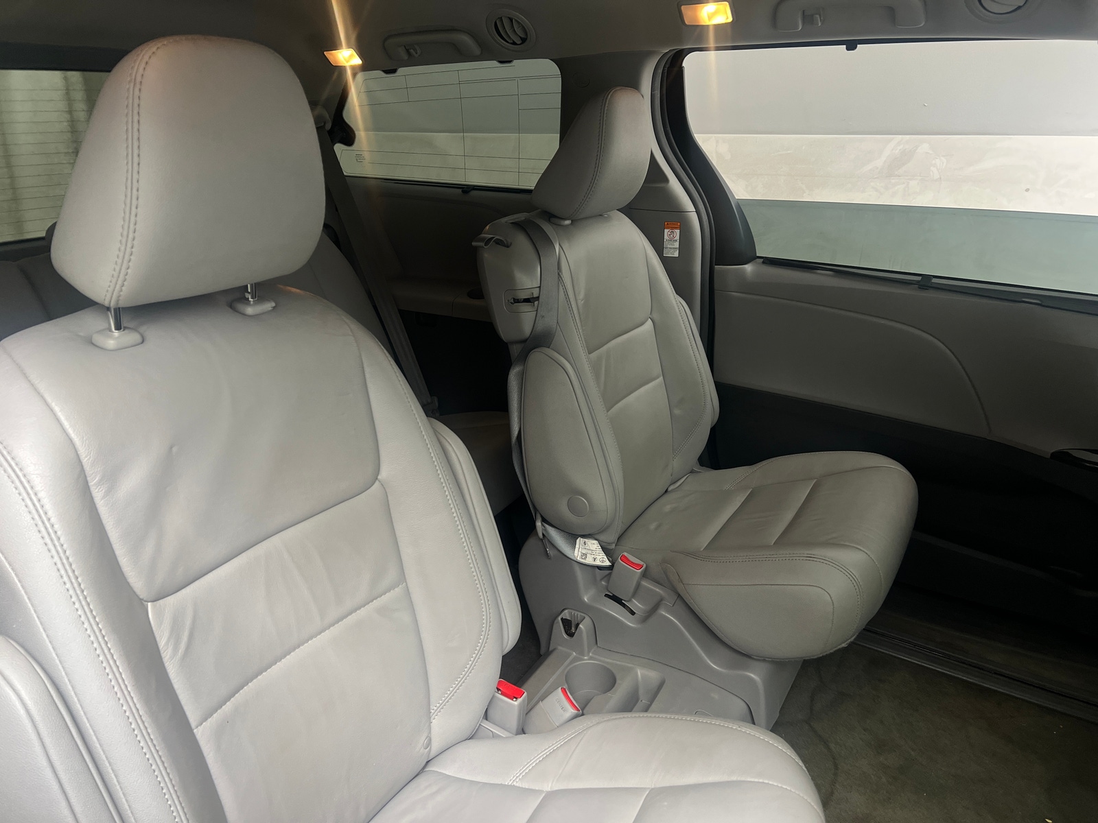 Thumbnail: 2018 Toyota Sienna - 5