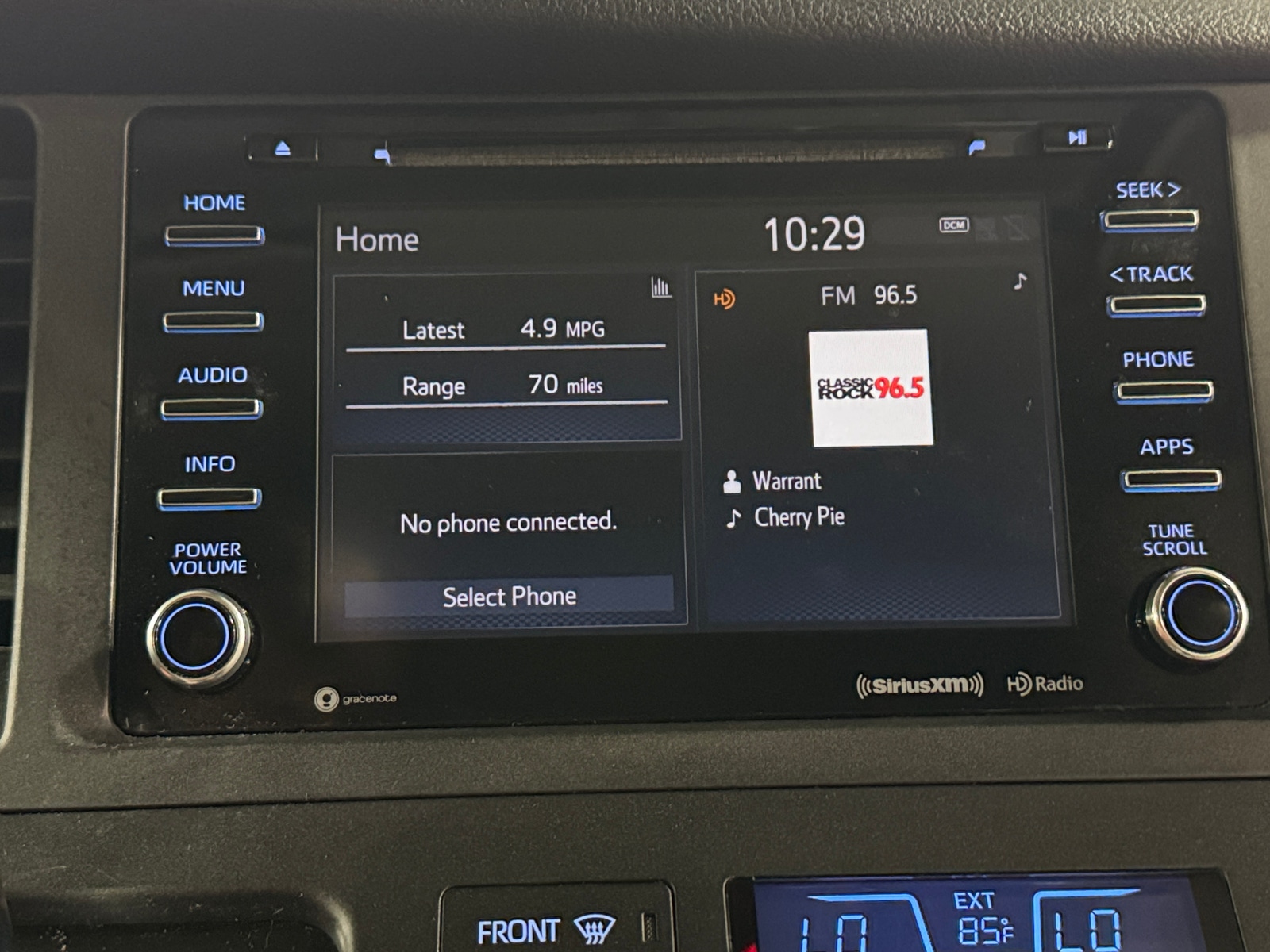 Thumbnail: 2018 Toyota Sienna - 3