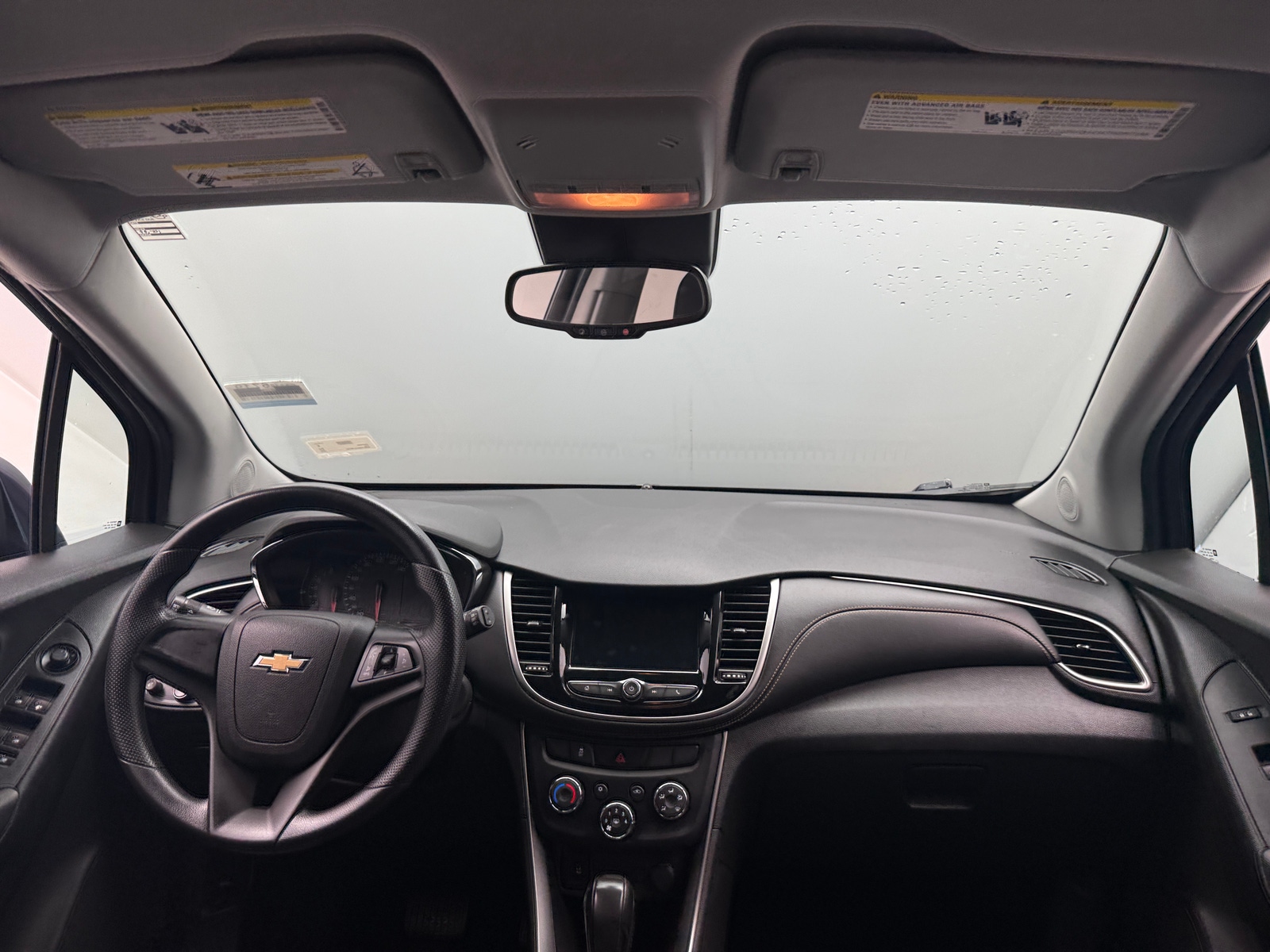 Thumbnail: 2018 Chevrolet Trax - 3